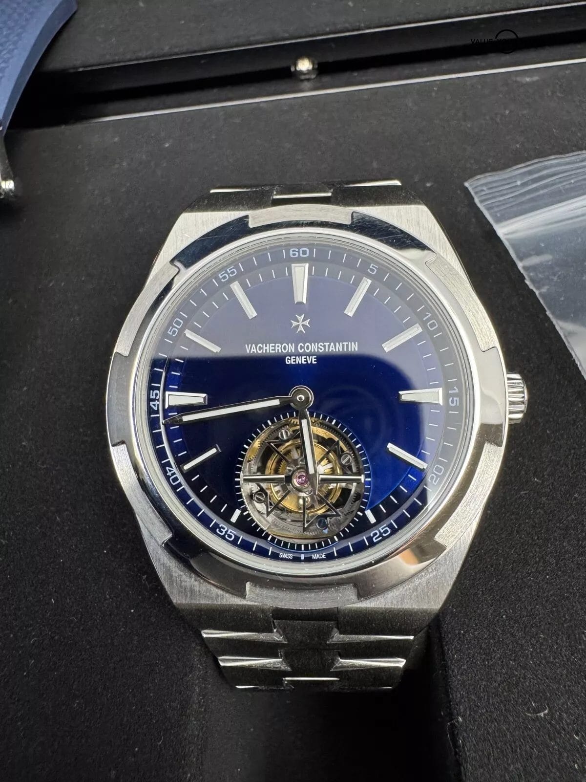 2019 Unpolished Box Papers Steel Blue Dial Overseas Tourbillon Rubber and Steel - Image 3