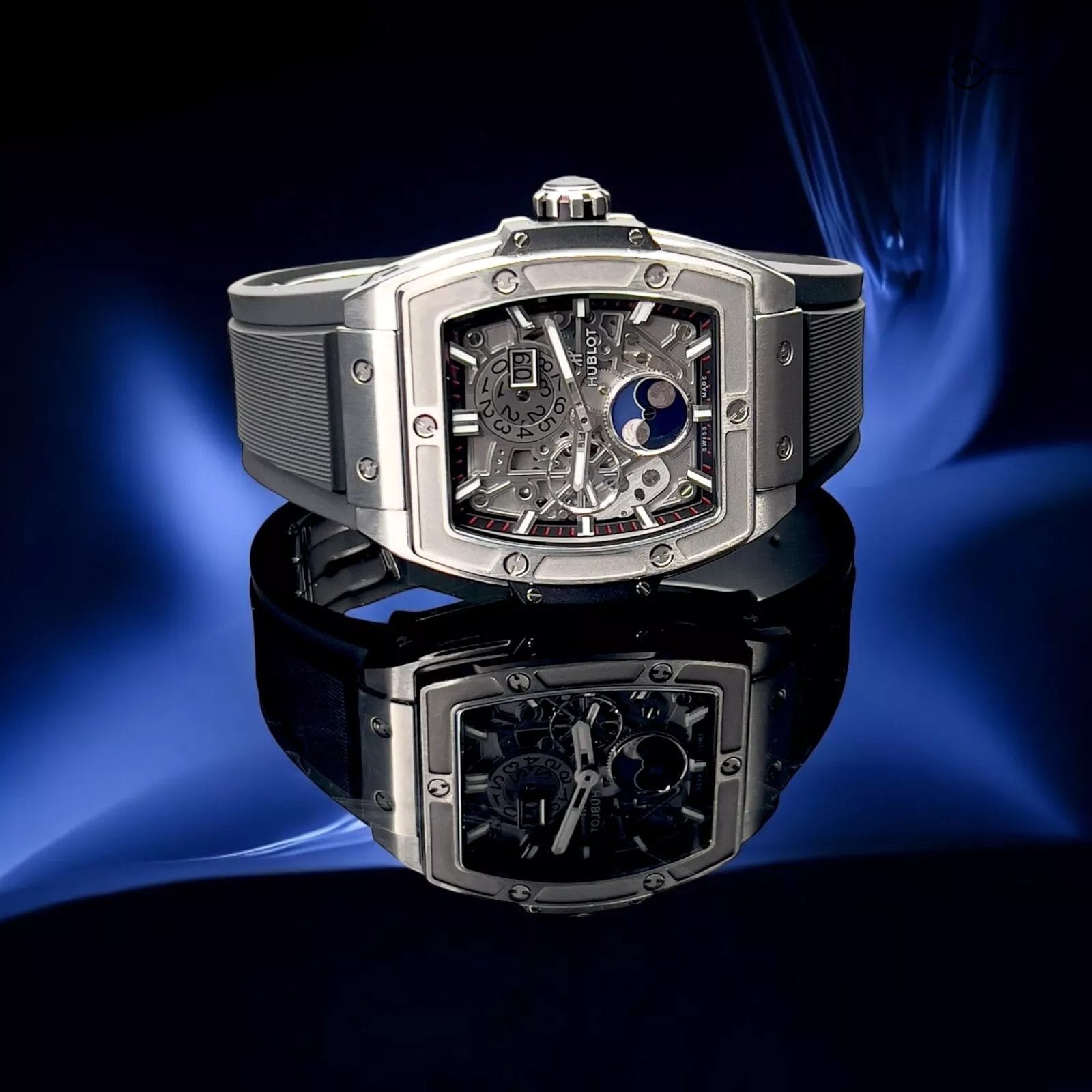 時計 hublot Hublot Spirit of Big Bang Titanium 42mm Skeleton Moonphase 647.NX