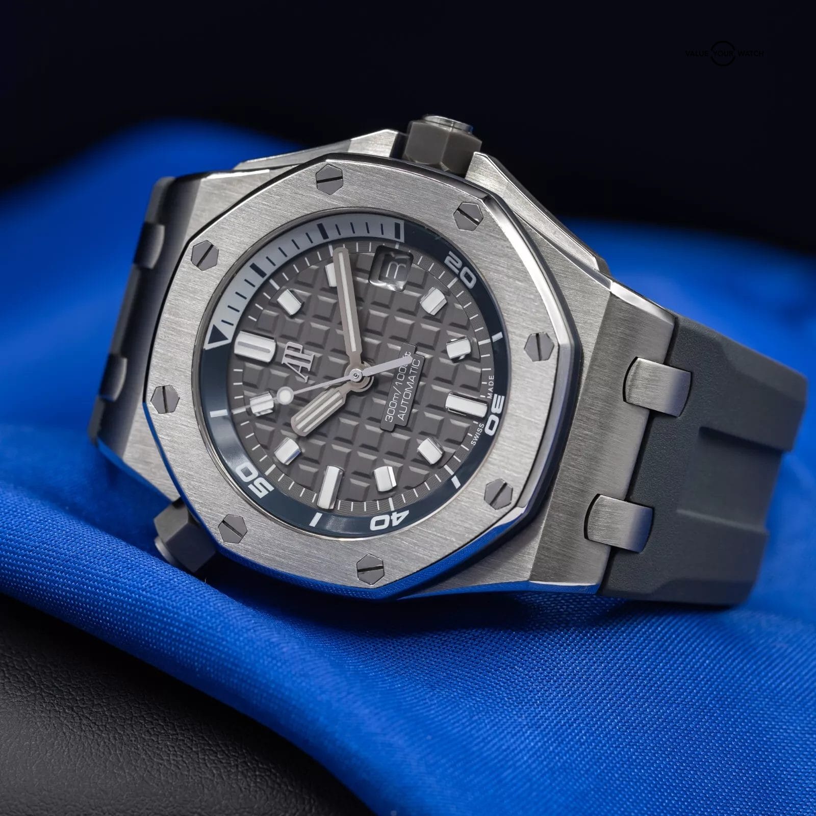 AUDEMARS PIGUET ROYAL OAK OFFSHORE DIVER 15720ST GREY DIAL Box & Papers - Image 4