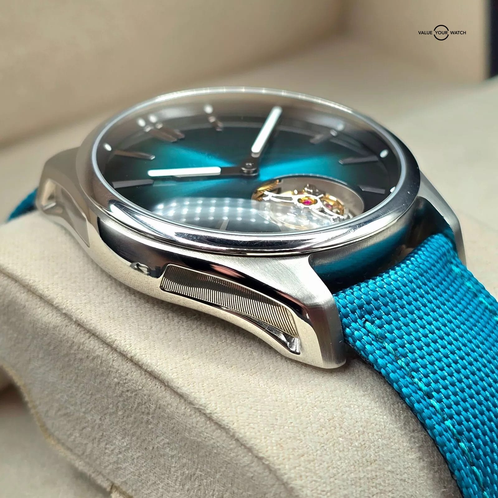 H. Moser & Cie. Pioneer Tourbillon Blue Lagoon, 43mm steel case, extra straps fu - Image 8