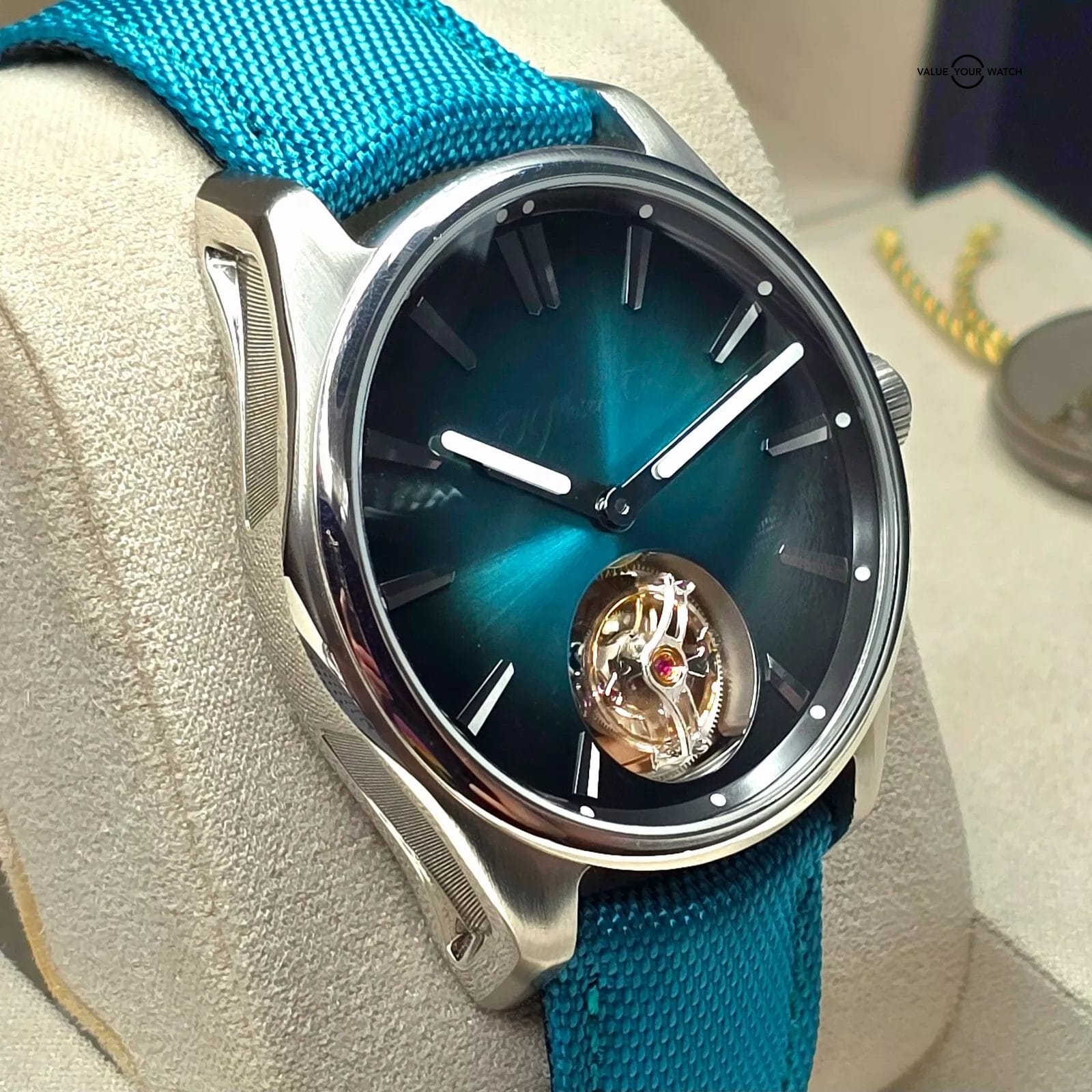H. Moser & Cie. Pioneer Tourbillon Blue Lagoon, 43mm steel case, extra straps fu - Image 10