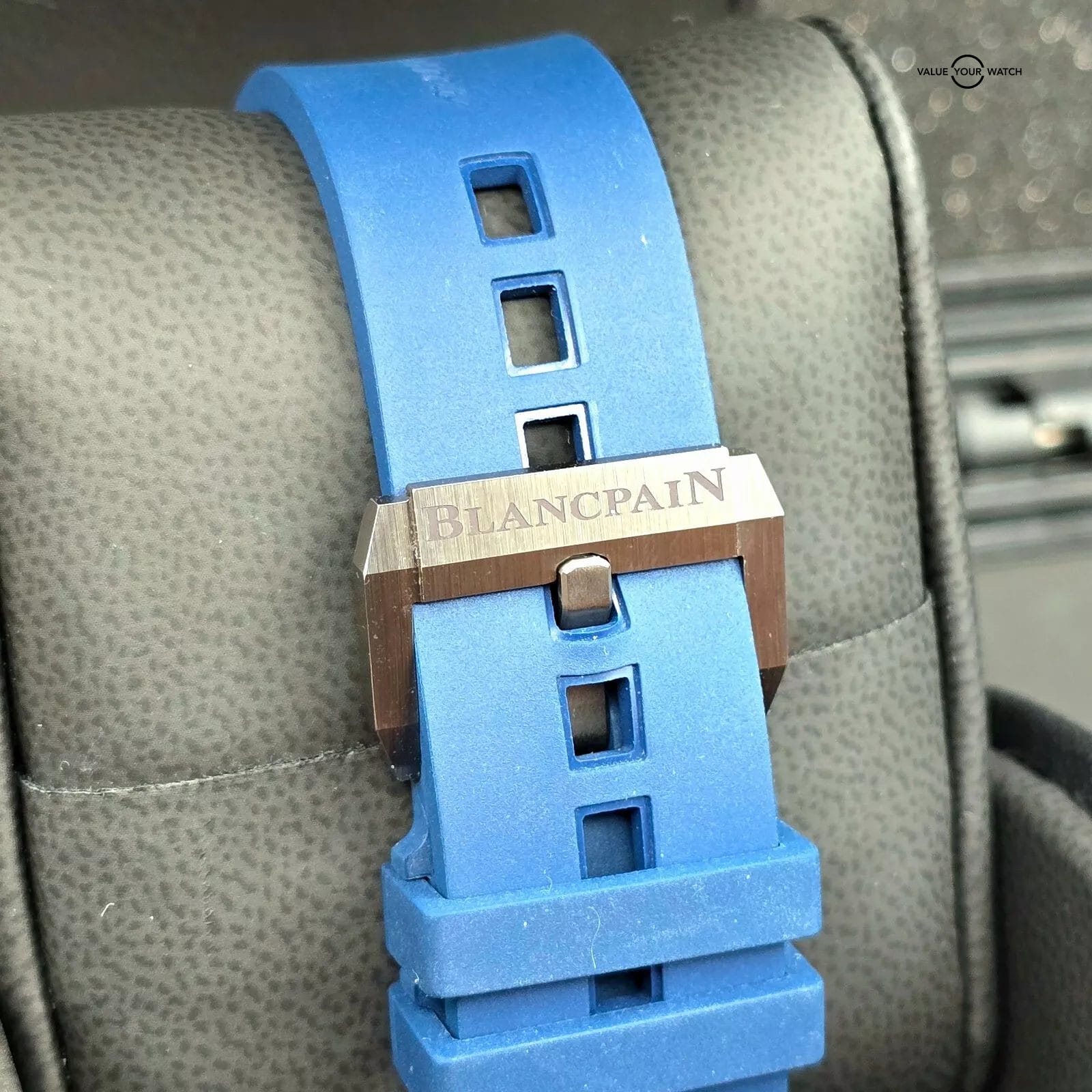 Blancpain Fifty Fathoms Bathyscape Grey satin Ceramic, blue dial. Full set 2023! - Image 5