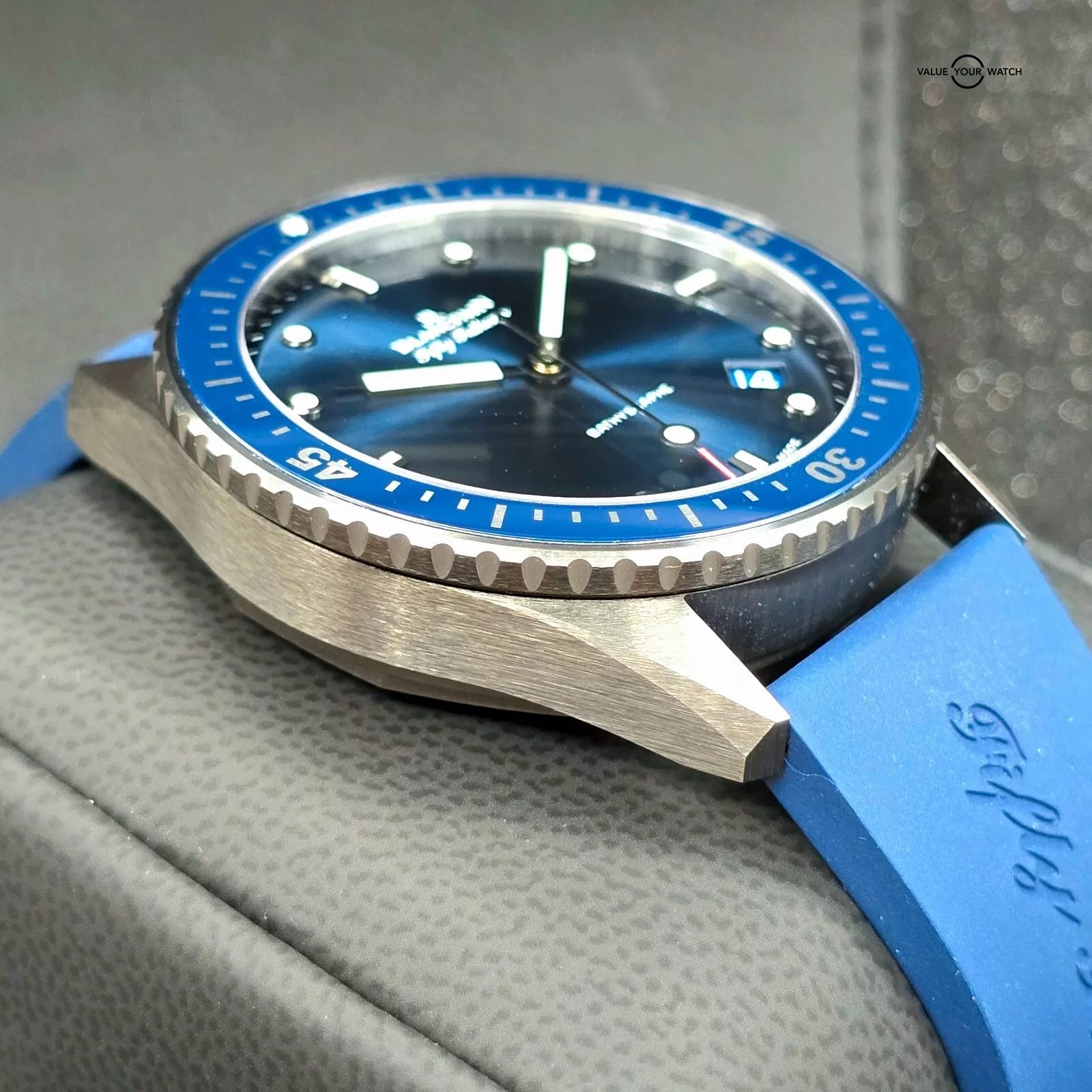 Blancpain Fifty Fathoms Bathyscape Grey satin Ceramic, blue dial. Full set 2023! - Image 9