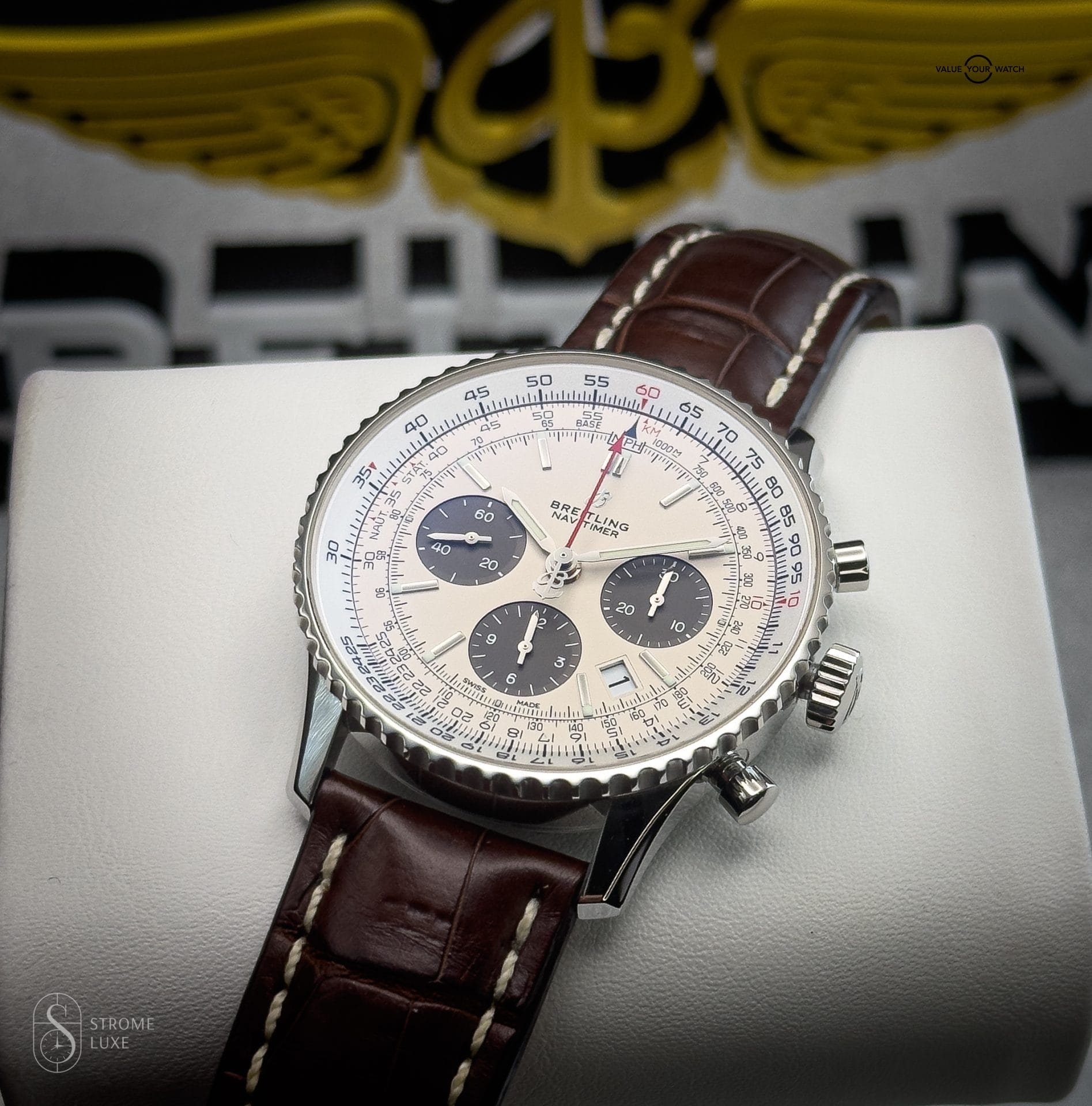 Breitling Navitimer 43 B01 AB0121211G1P1 Panda Dial on Brown