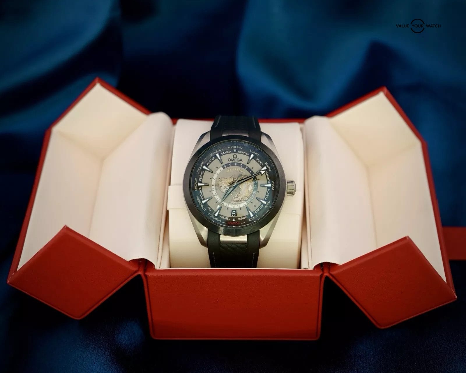 2024 Omega Seamaster Aqua Terra Worldtimer TITANIUM 43mm, 220.92.43.22.99.001 - Image 6