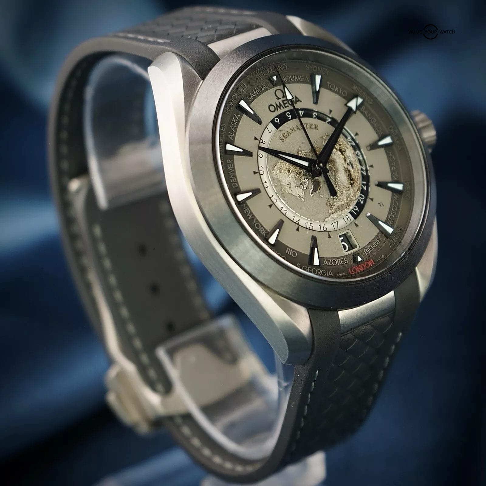 2024 Omega Seamaster Aqua Terra Worldtimer TITANIUM 43mm, 220.92.43.22.99.001 - Image 13