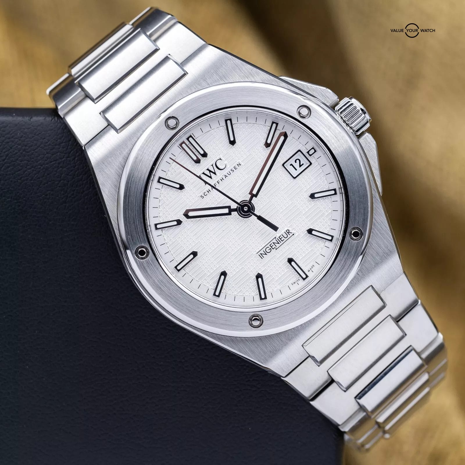 UNWORN 2024 IWC Ingenieur Automatic 40mm Silver White Dial IW328902 - Full Set