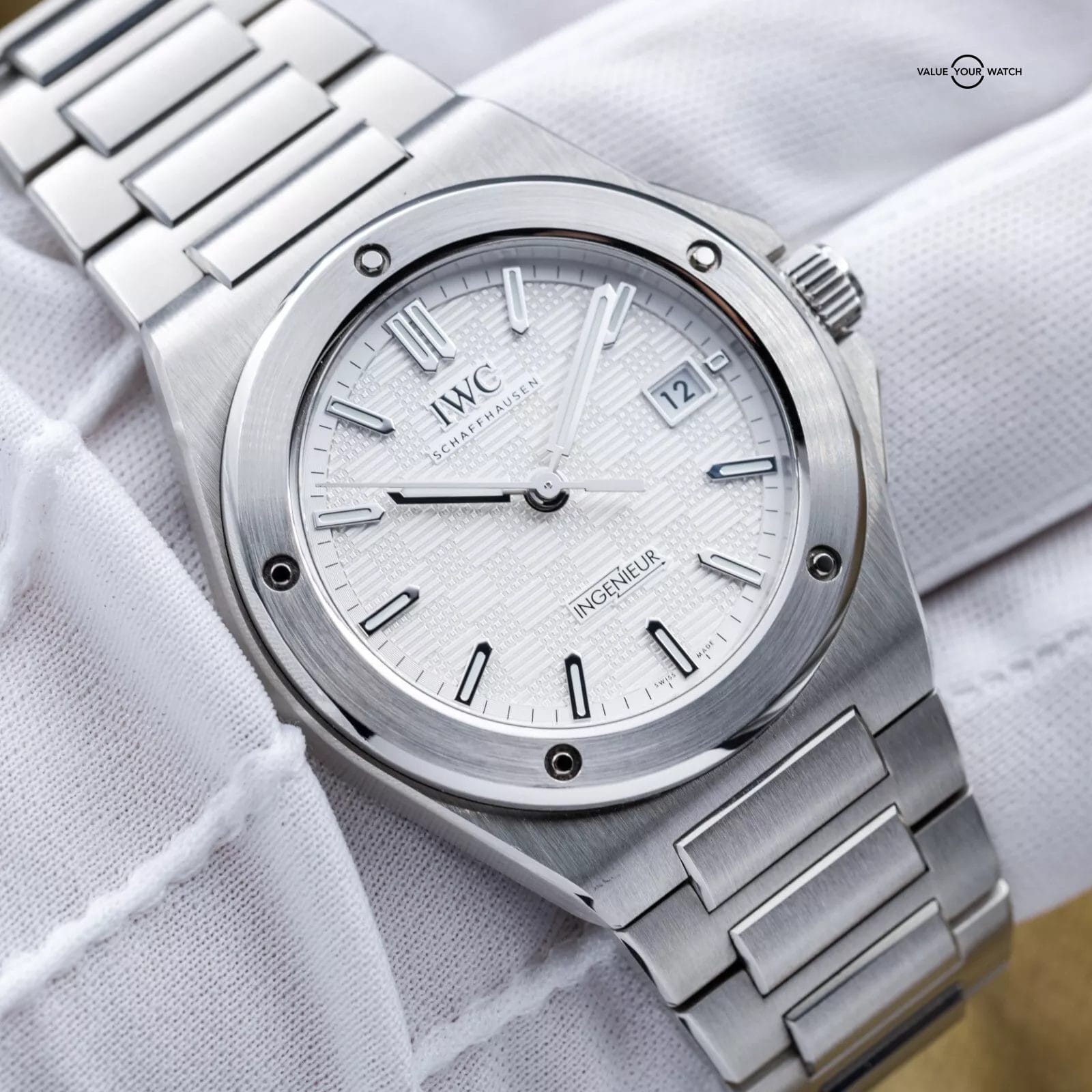 UNWORN 2024 IWC Ingenieur Automatic 40mm Silver White Dial IW328902 - Full Set - Image 6