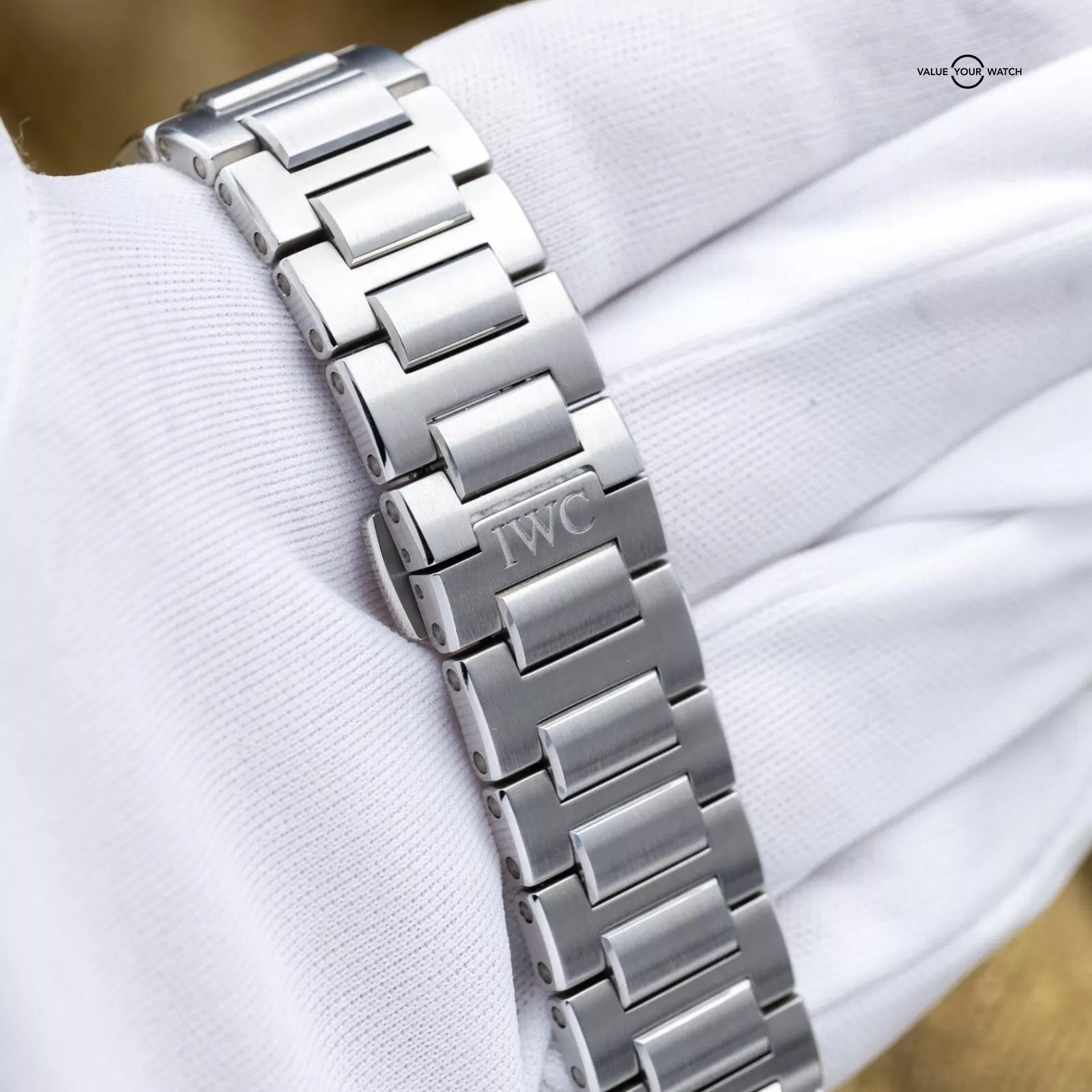 UNWORN 2024 IWC Ingenieur Automatic 40mm Silver White Dial IW328902 - Full Set - Image 14