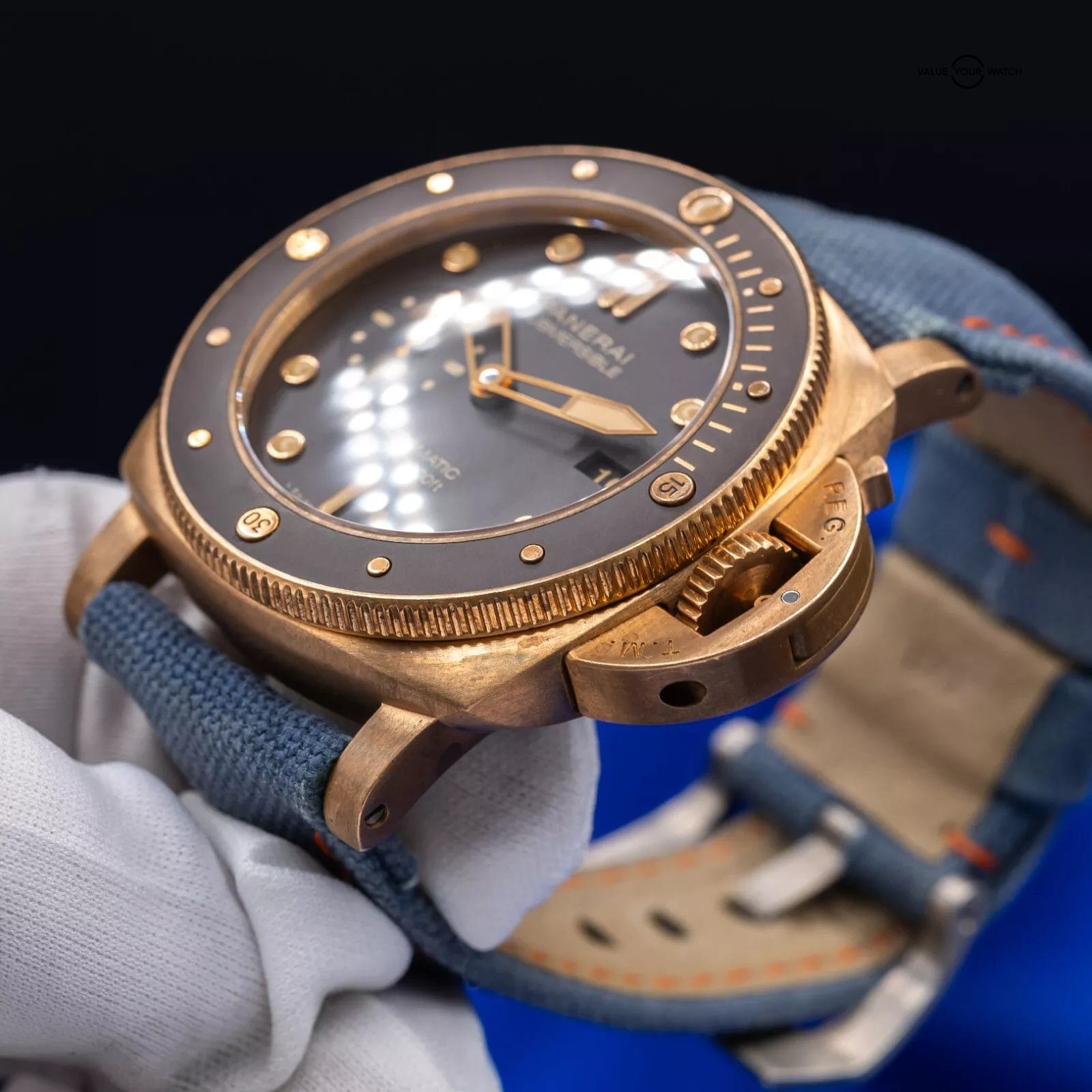 Panerai Submersible "Bronzo" Men's Watch with 3 Straps - PAM00968 - Image 4