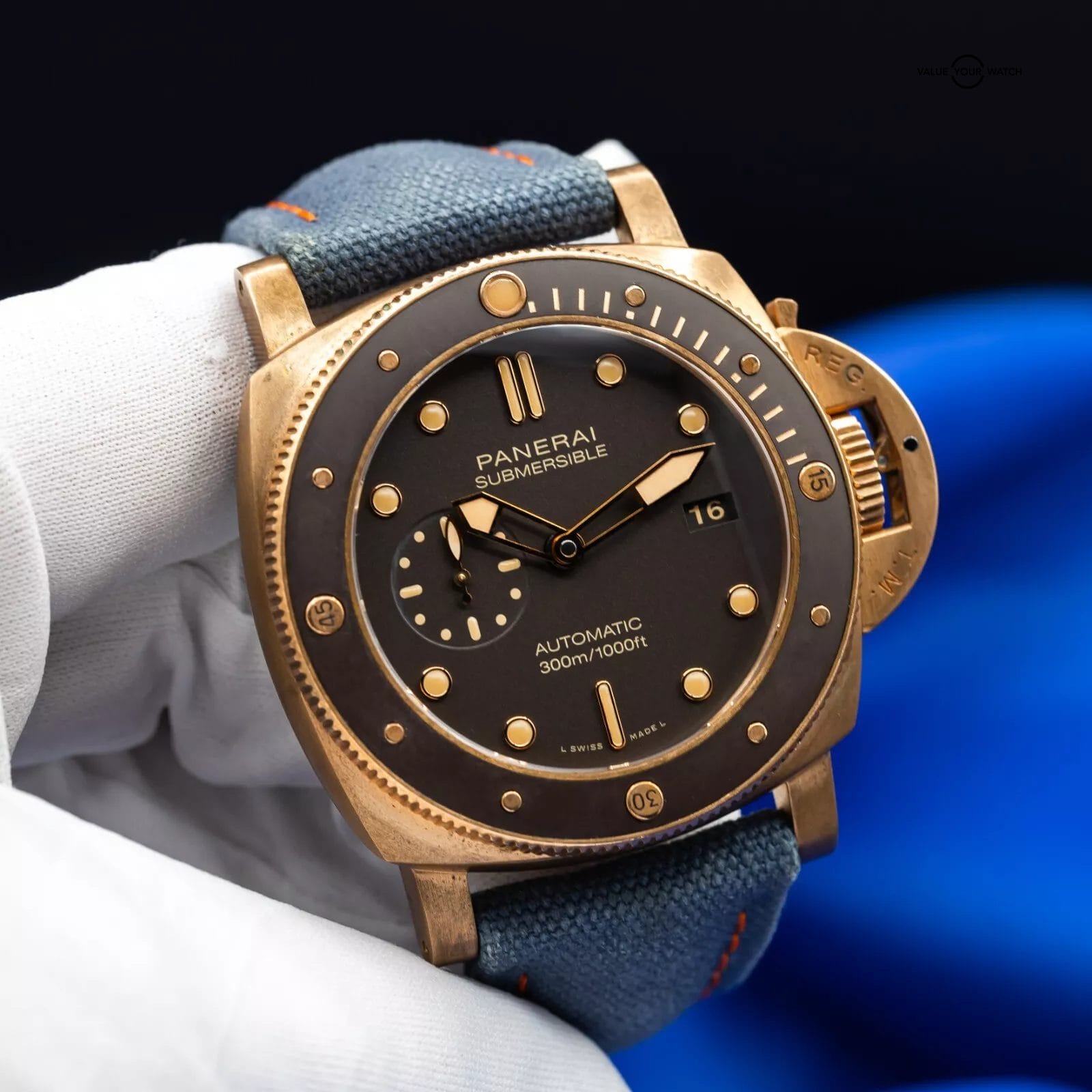 Panerai Submersible "Bronzo" Men's Watch with 3 Straps - PAM00968 - Image 10
