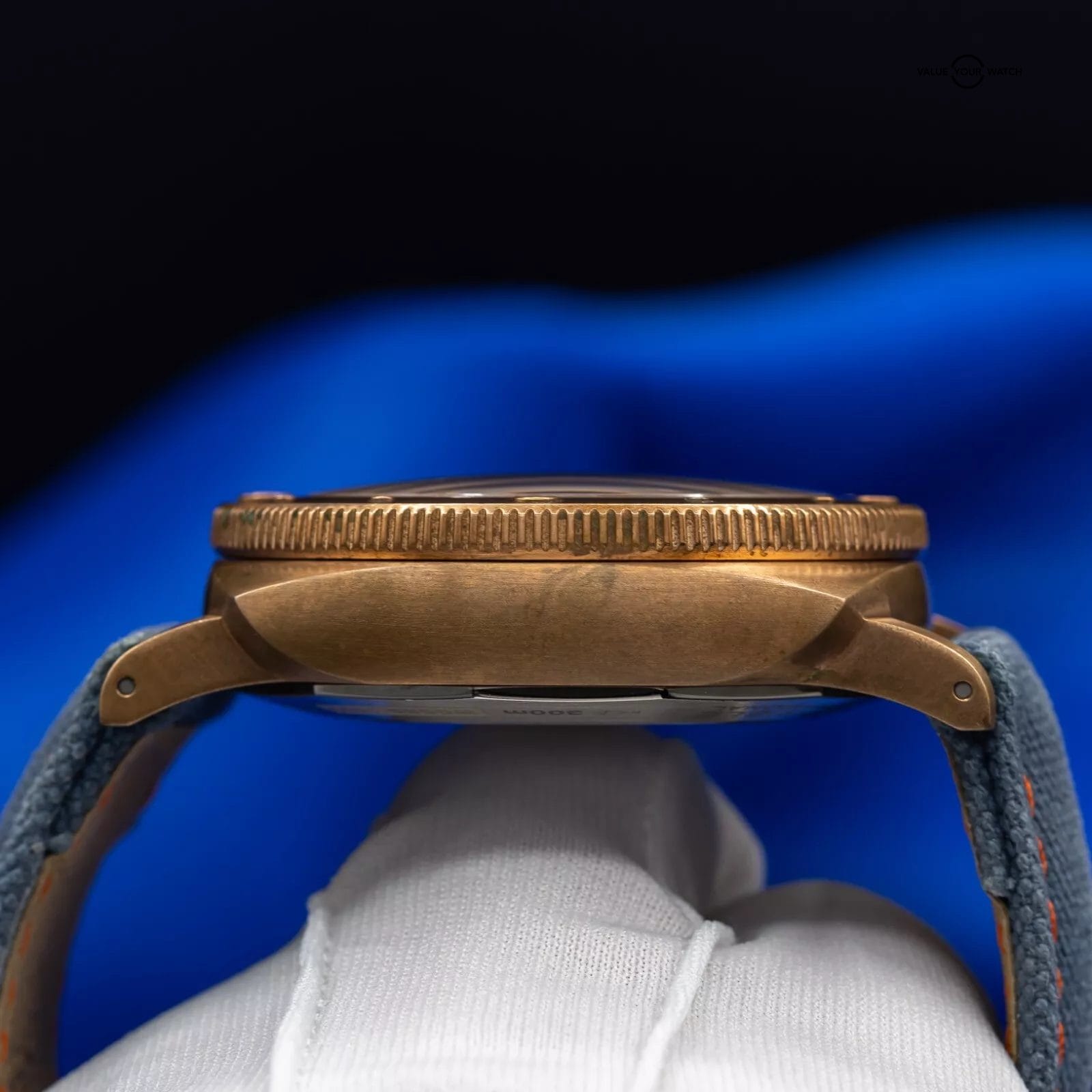 Panerai Submersible "Bronzo" Men's Watch with 3 Straps - PAM00968 - Image 11