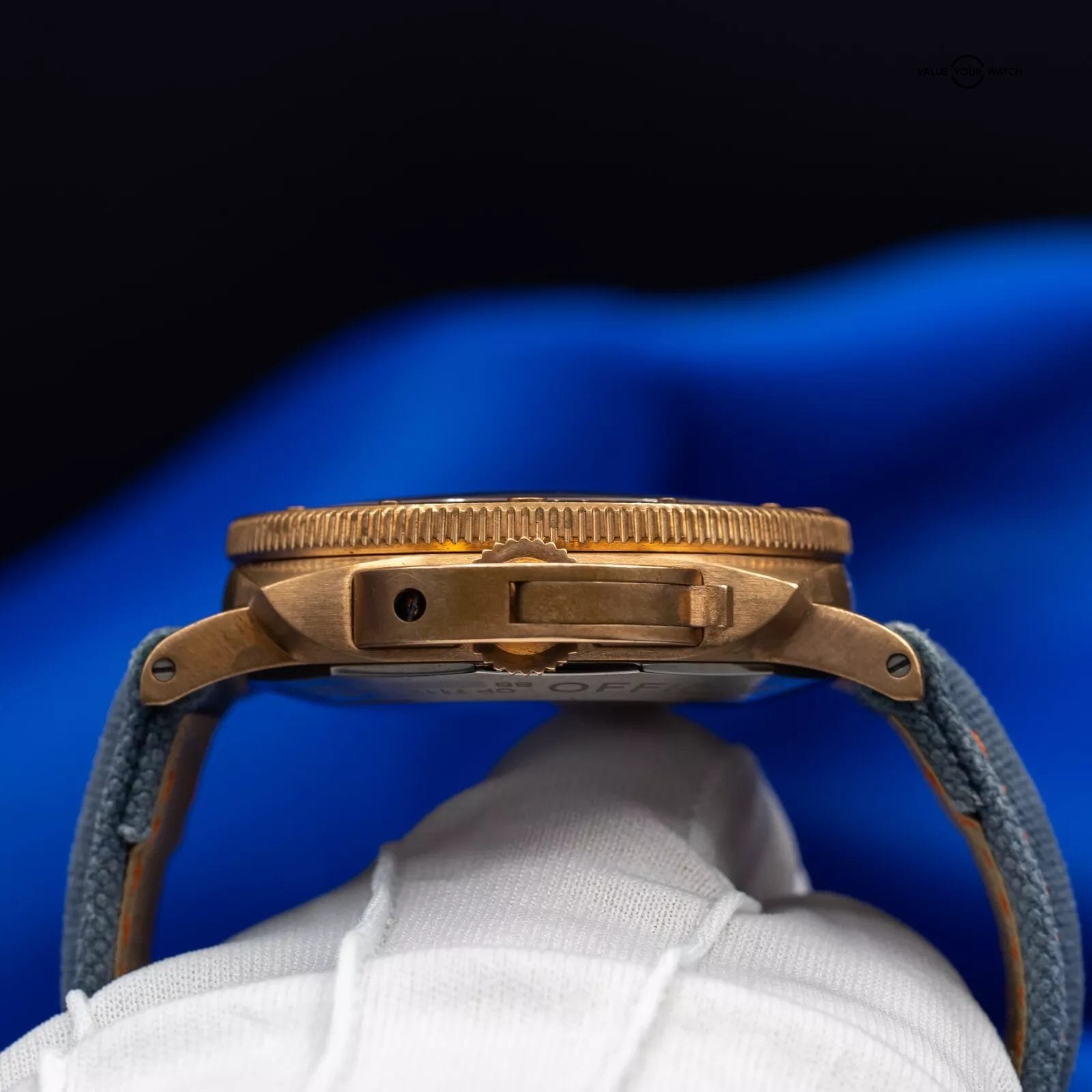 Panerai Submersible "Bronzo" Men's Watch with 3 Straps - PAM00968 - Image 12