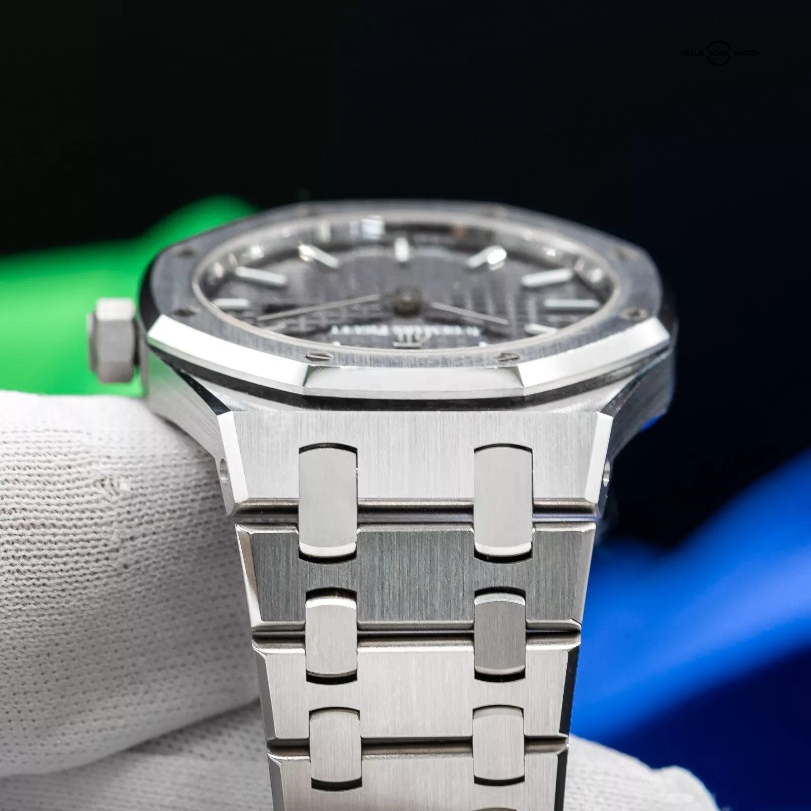Audemars Piguet Ladies Royal Oak 33mm Black Dial 67650ST.00.1261ST.01 Box&Papers - Image 6
