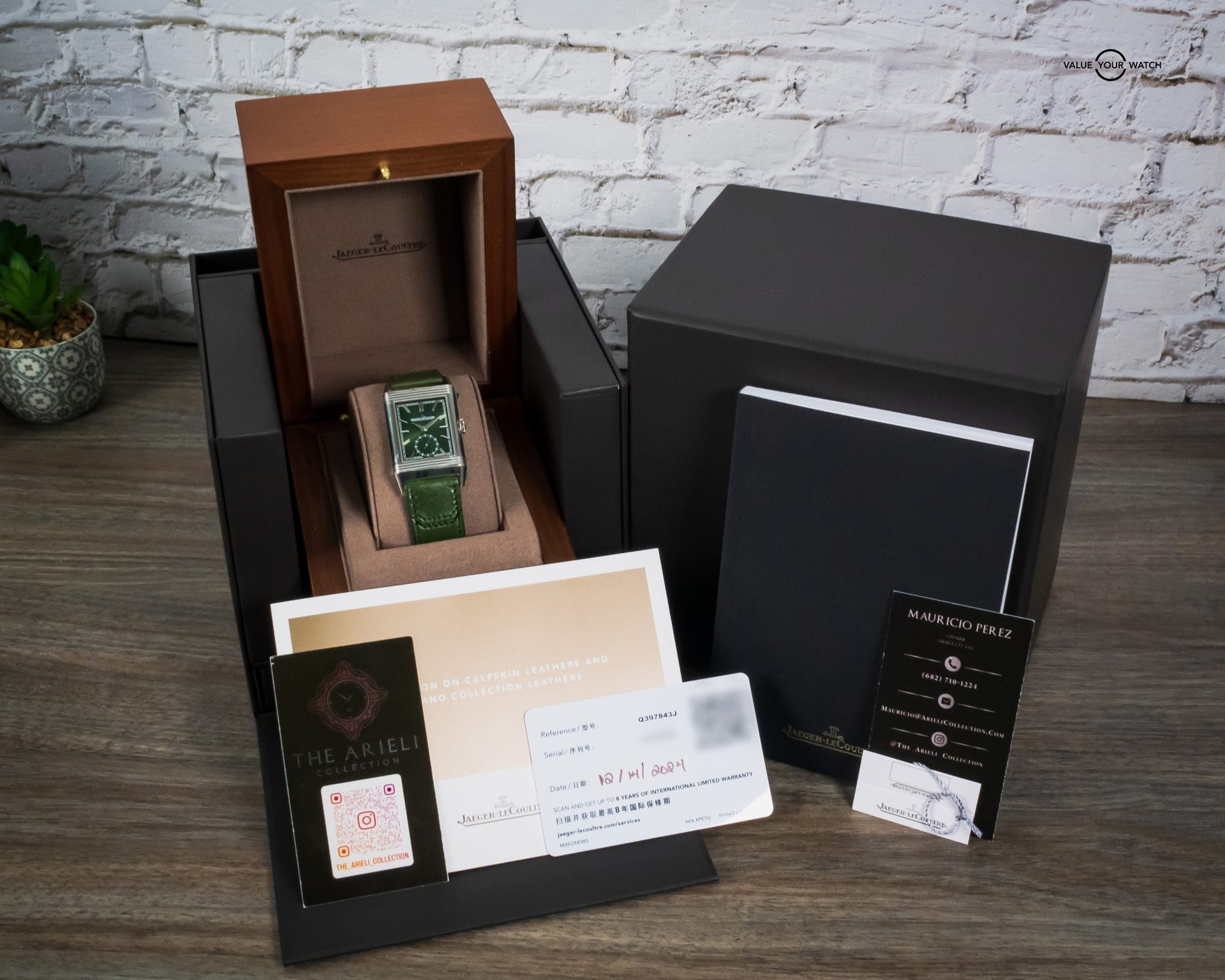 UNWORN Jaeger-LeCoultre Reverso Tribute Small Seconds Green Dial – BOX & PAPERS – Q397843J - Image 2