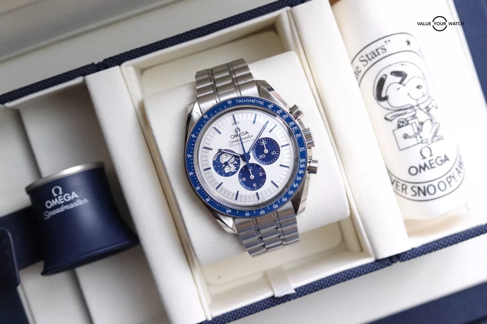 2023 Omega Speedmaster “SNOOPY” 50th Anniversary 310.32.42.50.02.001 BOXES/CARDS - Image 4