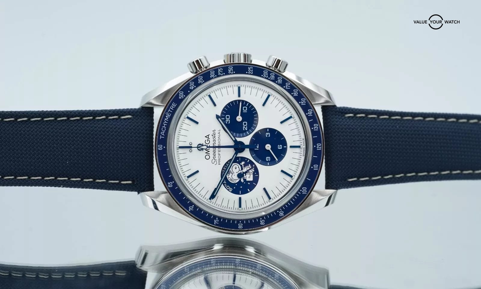 2023 Omega Speedmaster “SNOOPY” 50th Anniversary 310.32.42.50.02.001 BOXES/CARDS - Image 2