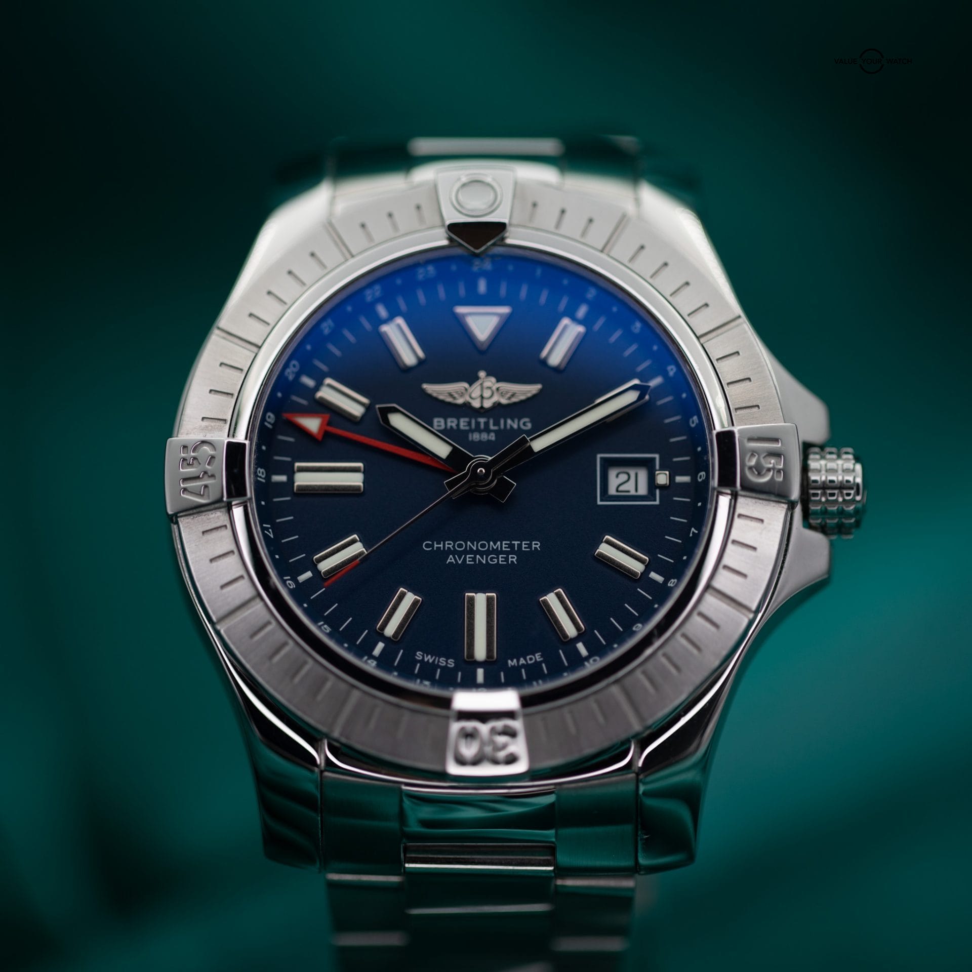 BREITLING AVENGER YEAR: 2022 FULL BOX AND PAPERS