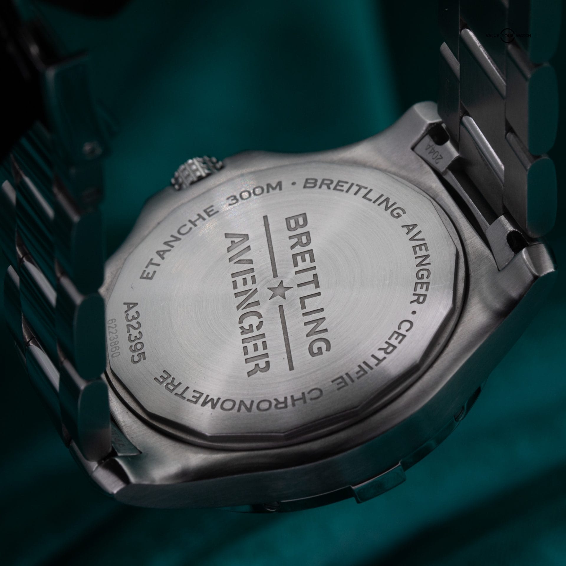 BREITLING AVENGER YEAR: 2022 FULL BOX AND PAPERS - Image 10