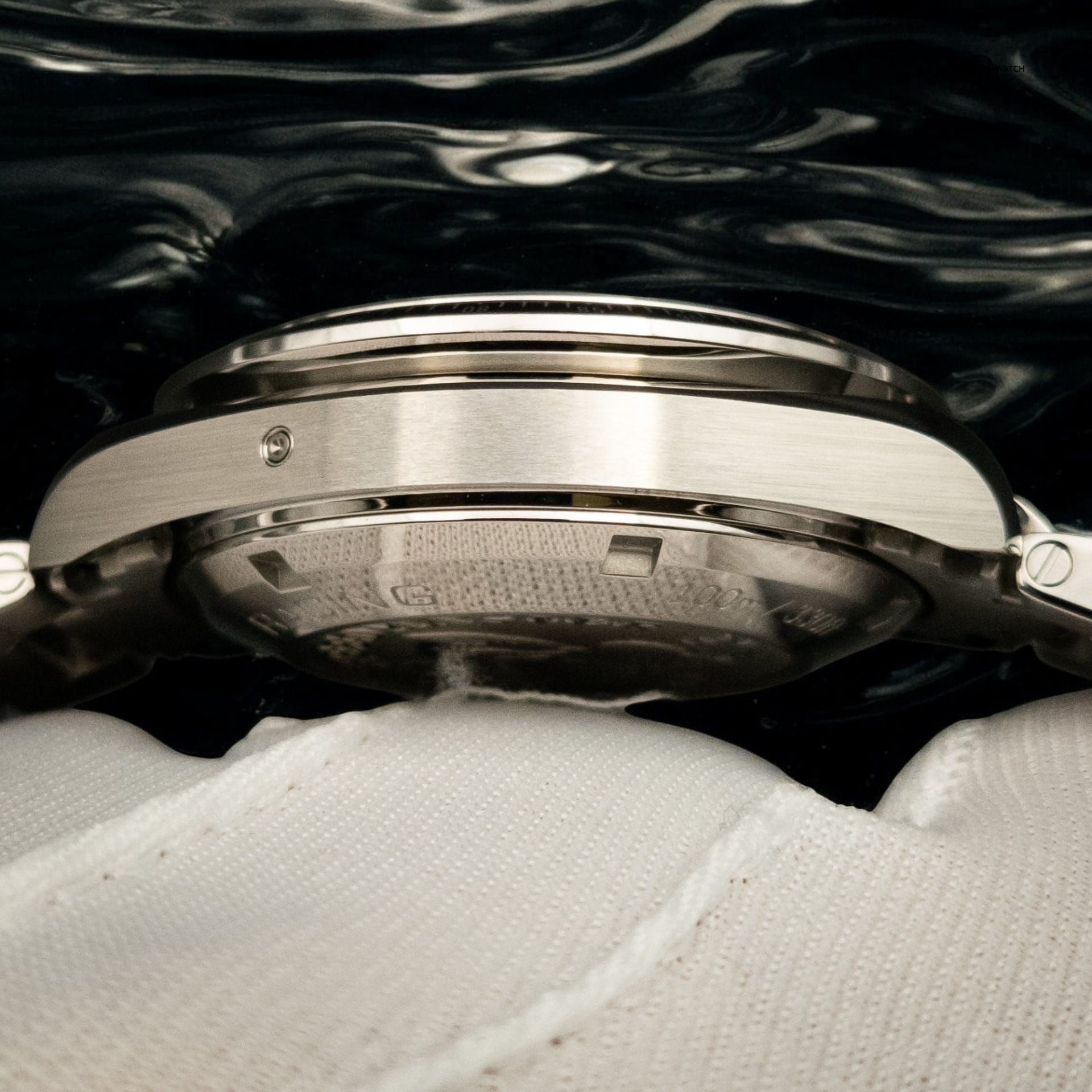 OMEGA Speedmaster Racing - 2021 - 326.30.40.50.01.001 - Image 7