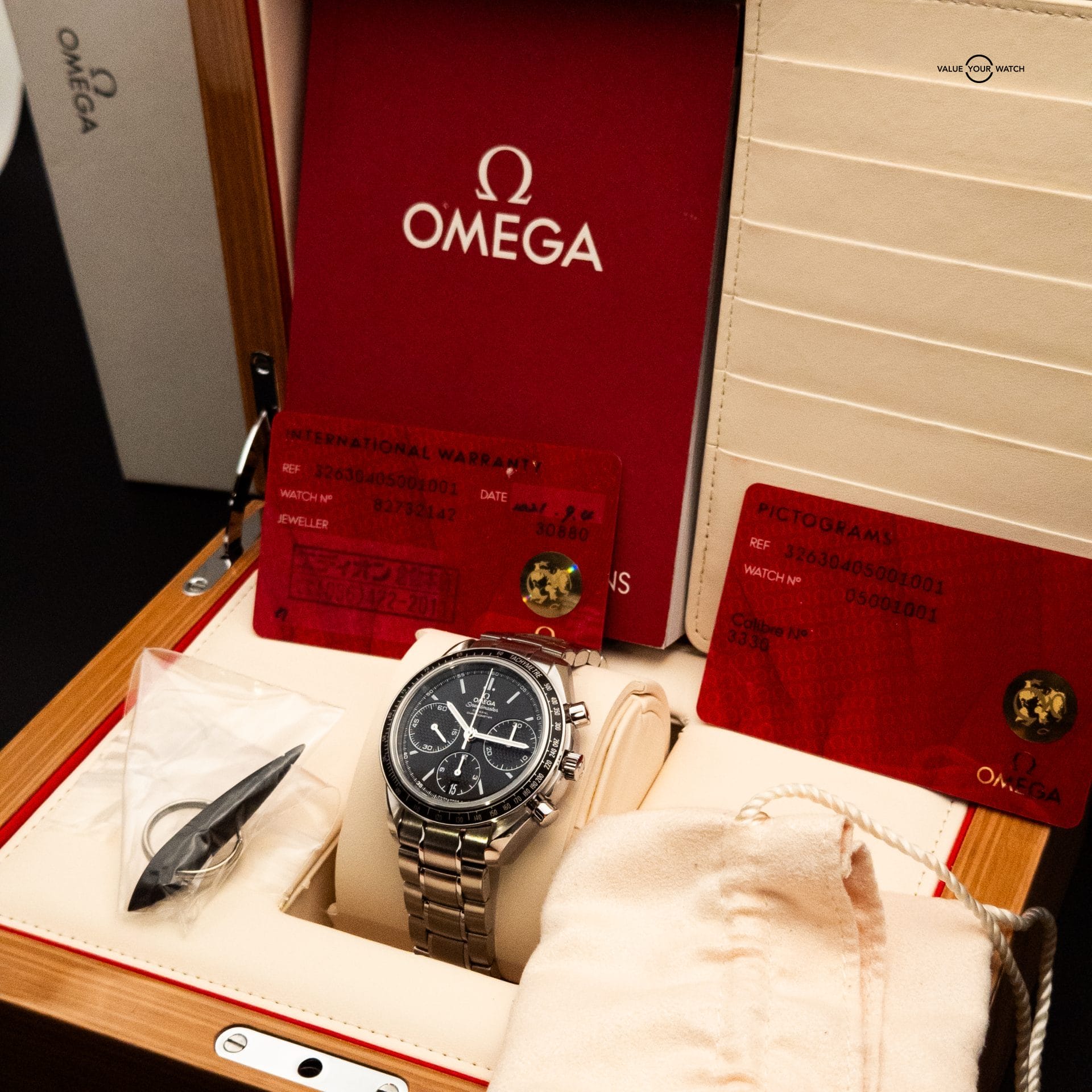OMEGA Speedmaster Racing - 2021 - 326.30.40.50.01.001 - Image 2