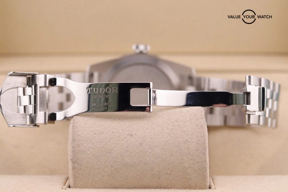 Tudor Glamour Date-Day Stainless Steel Silver Dial 39mm Automatic Men’s 56000 - Image 6