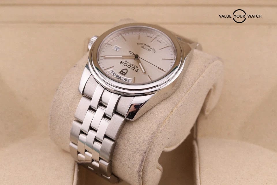 Tudor Glamour Date-Day Stainless Steel Silver Dial 39mm Automatic Men’s 56000 - Image 15