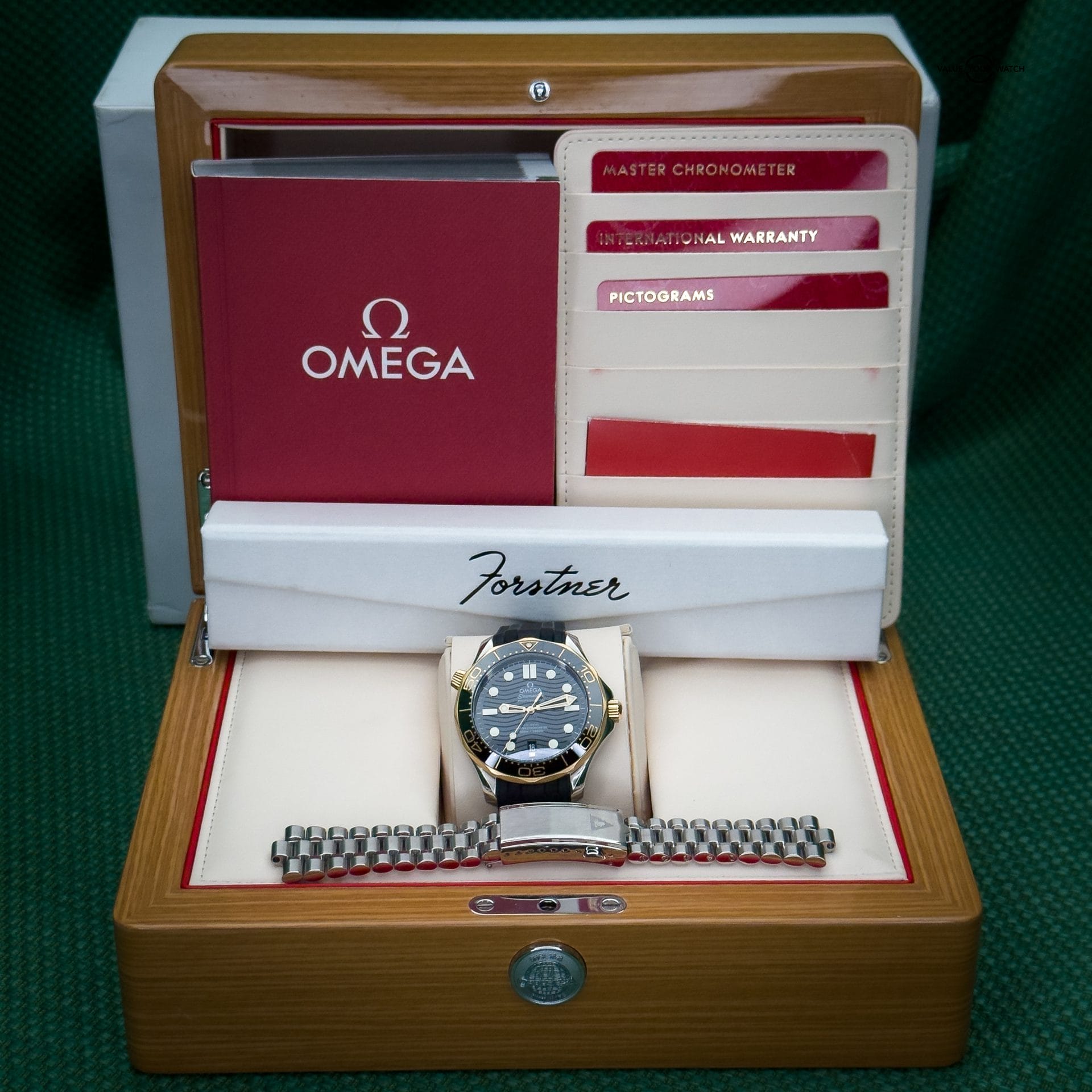 OMEGA Seamaster Diver 300M 42mm Black Ceramic Dial Stainless 18k Yellow Gold - Image 25