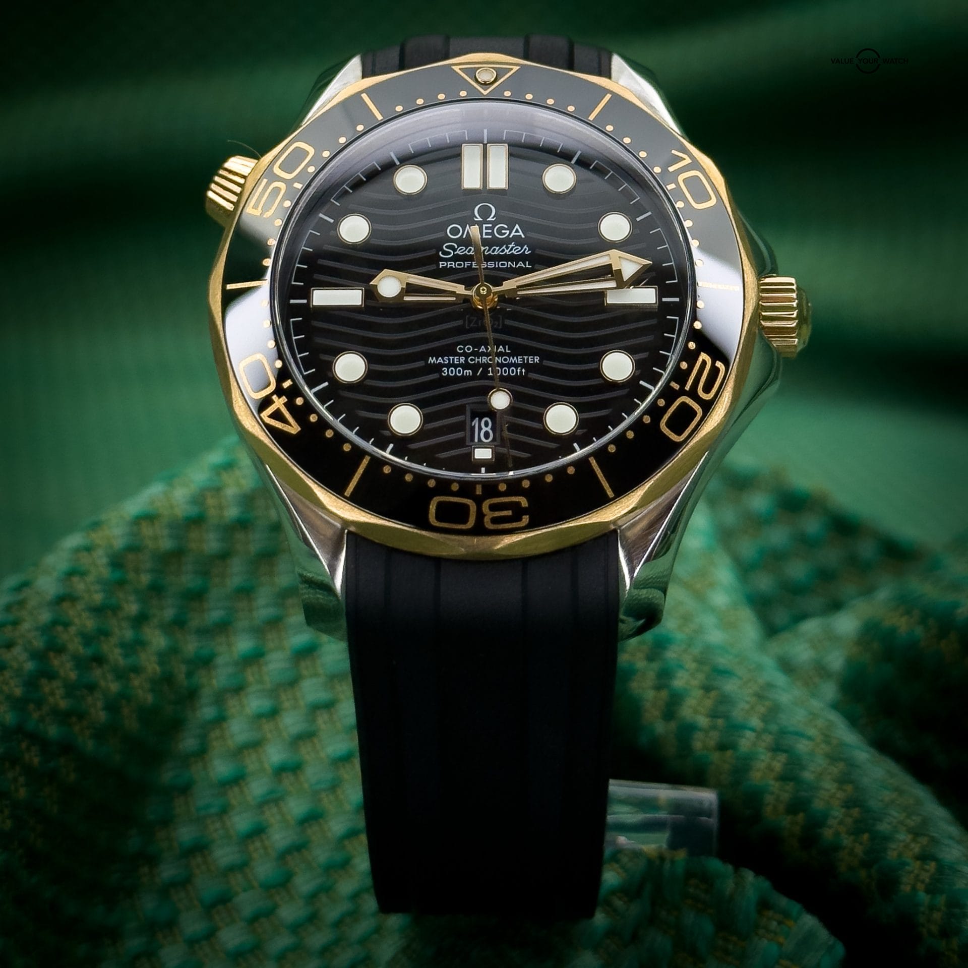OMEGA Seamaster Diver 300M 42mm Black Ceramic Dial Stainless 18k Yellow Gold - Image 22