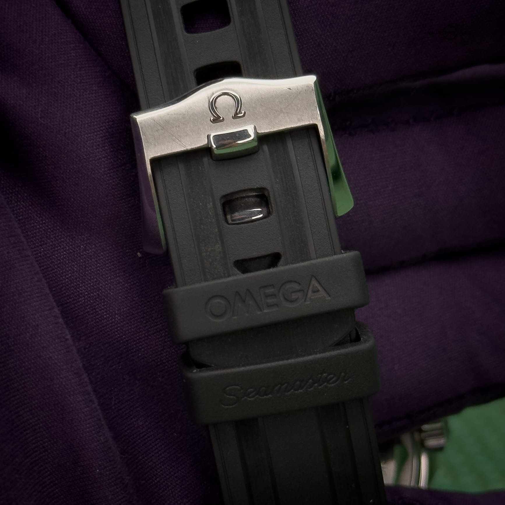 OMEGA Seamaster James Bond 50th Anniversary 007 Limited Edition Black Rifling Dial 42mm - Image 4