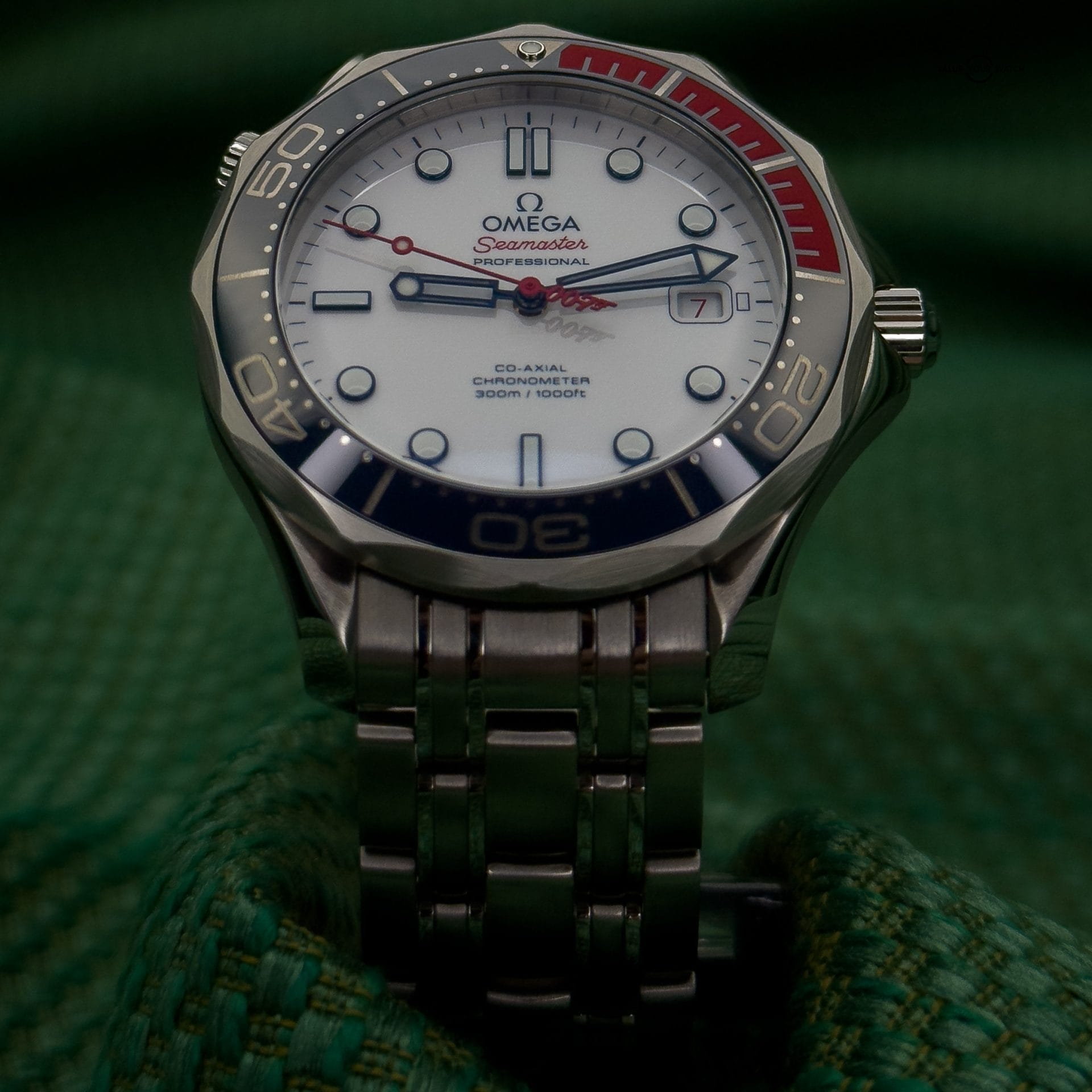 Omega James Bond 007 Limited Edition Commanders Seamaster 300M Diver White Dial - Image 5