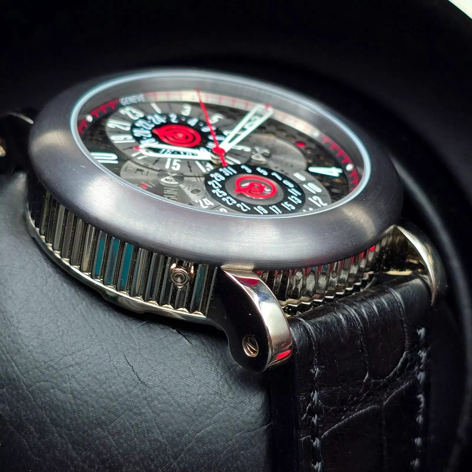 Gerald Genta Arena Perpetual Calendar GMT, white gold and Tantalum full set - Image 2