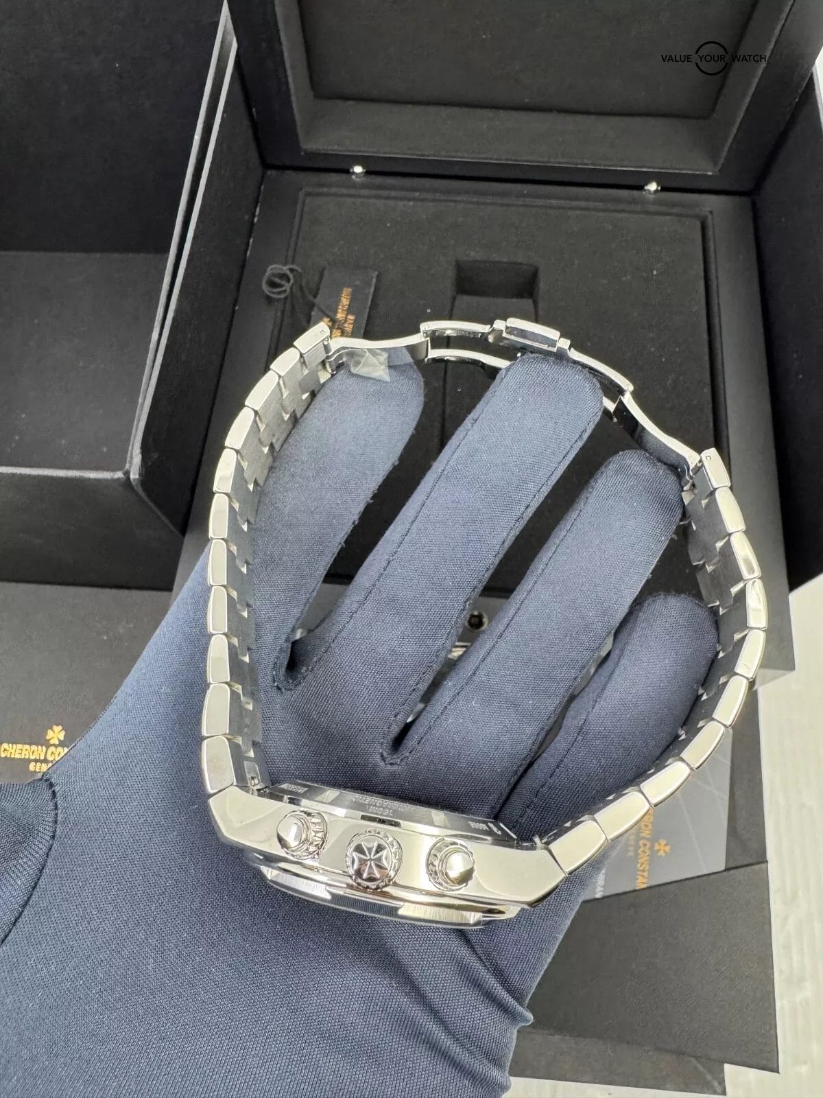 2023 MINT Complete Set Panda Dial Overseas Chronograph Panda Vacheron Constantin - Image 9