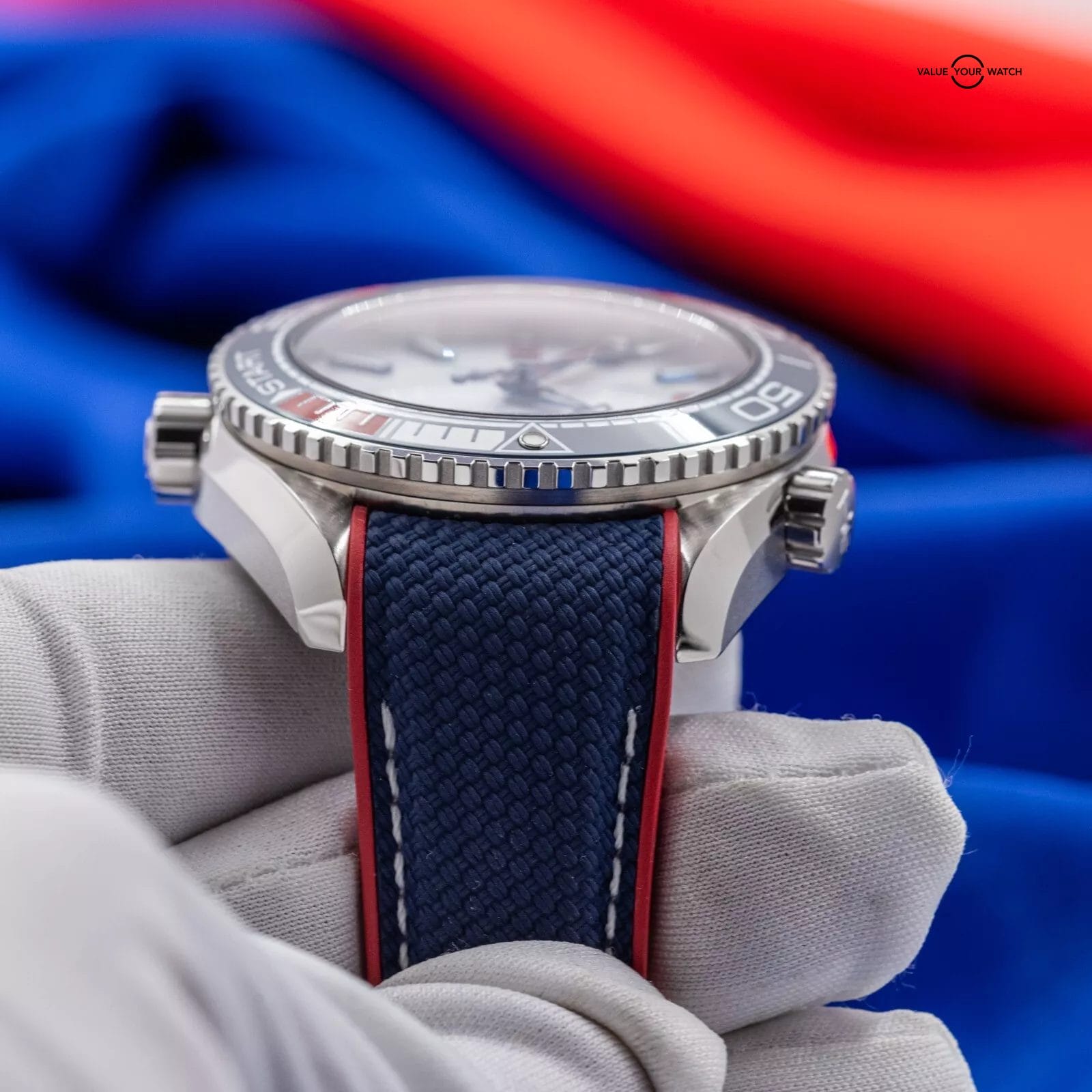 Limited-Edition Omega SeaMaster Planet Ocean America's Cup 215.32.43.21.04.001 - Image 9