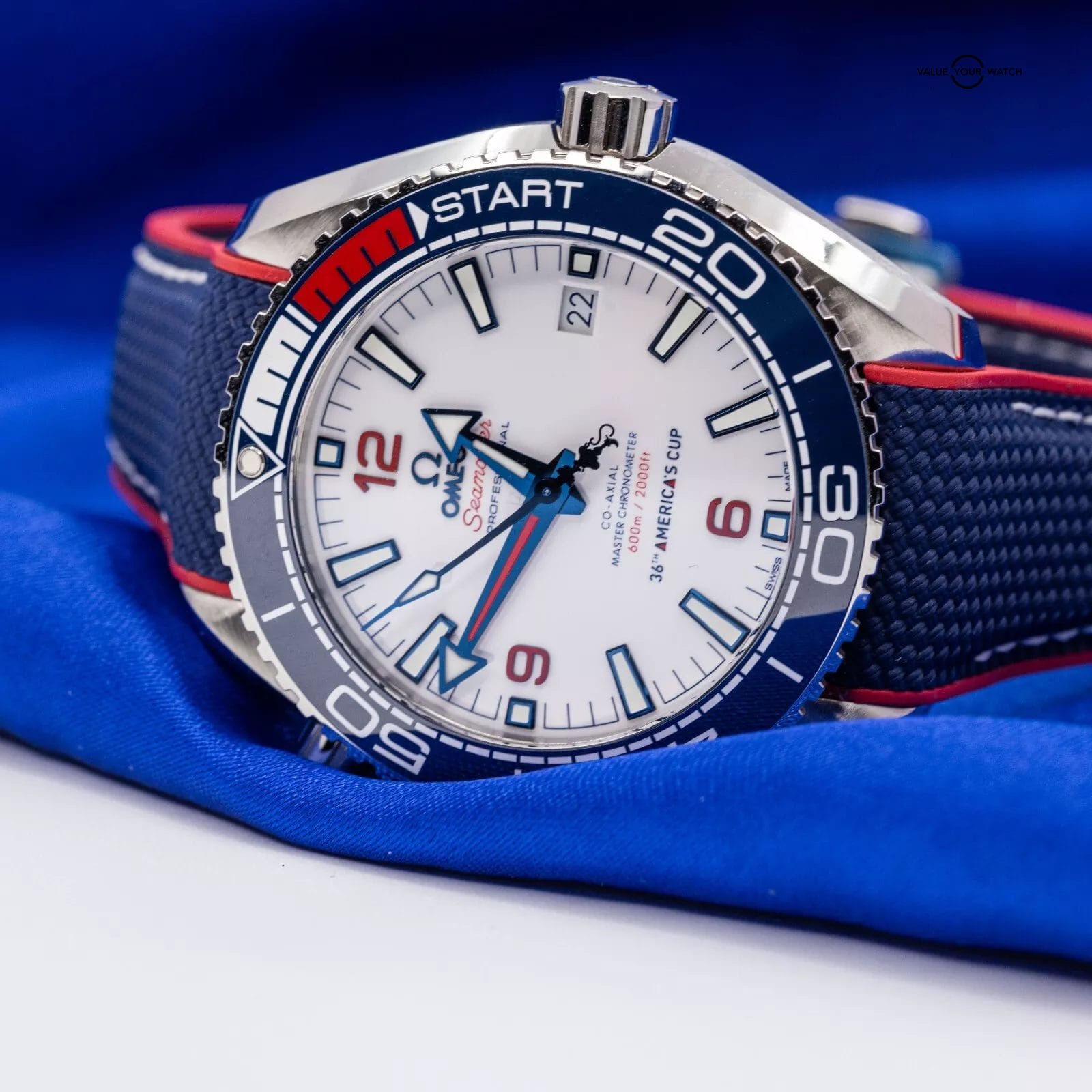 Limited-Edition Omega SeaMaster Planet Ocean America's Cup 215.32.43.21.04.001 - Image 11