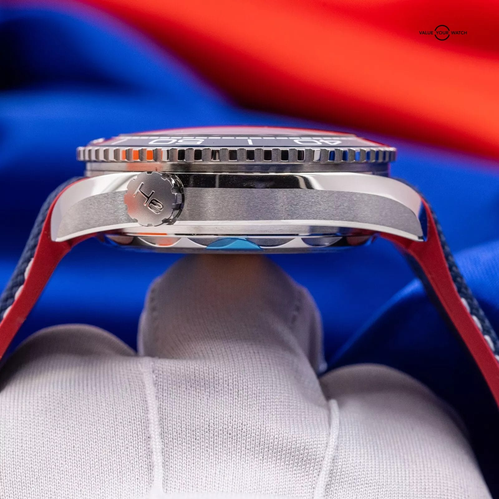 Limited-Edition Omega SeaMaster Planet Ocean America's Cup 215.32.43.21.04.001 - Image 13