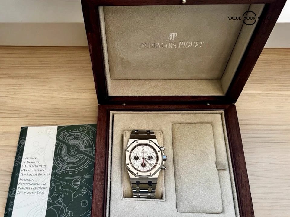 Audemars Piguet Royal Oak 26300ST.OO.1110ST.06 Panda Chronograph 2014 Box/Papers - Image 11