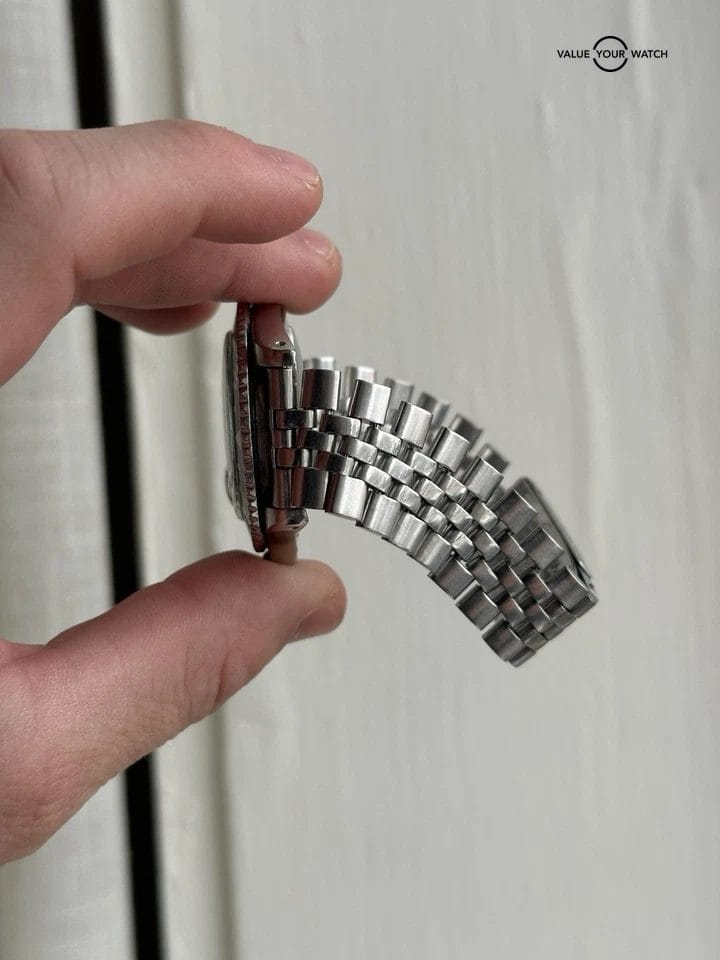 1969 Rolex GMT Master 1675 | Long E Singer Dial | 1.9mil Serial | Fresh Service - Image 2