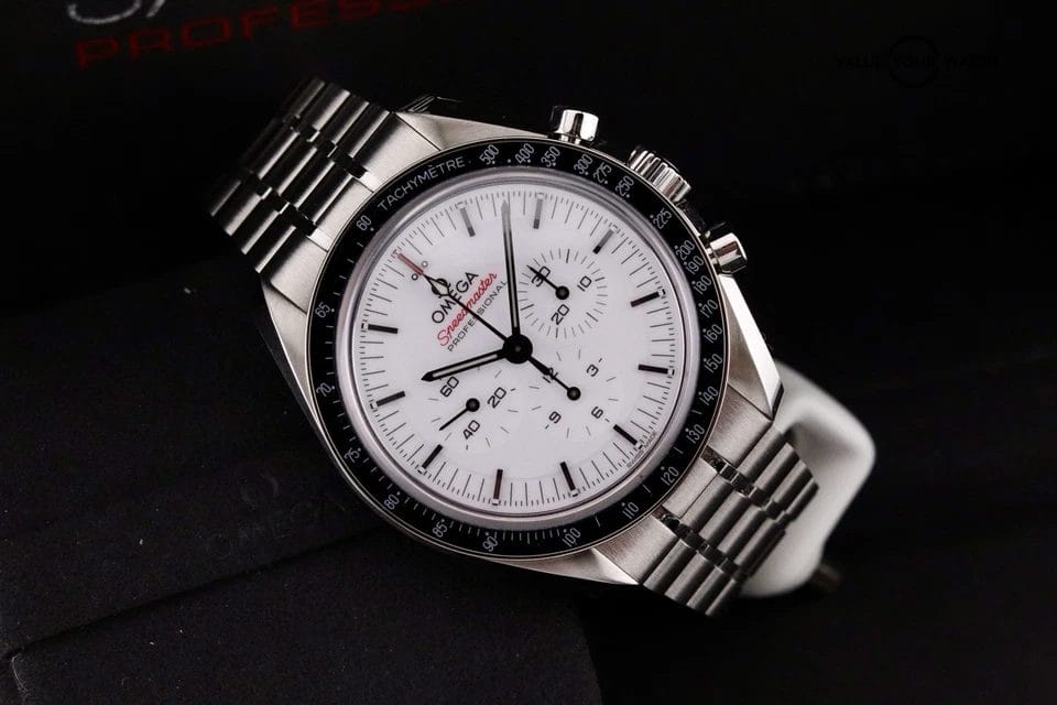 2024 Omega Speedmaster Moonwatch White 310.30.42.50.04.001 Complete Set - Image 3