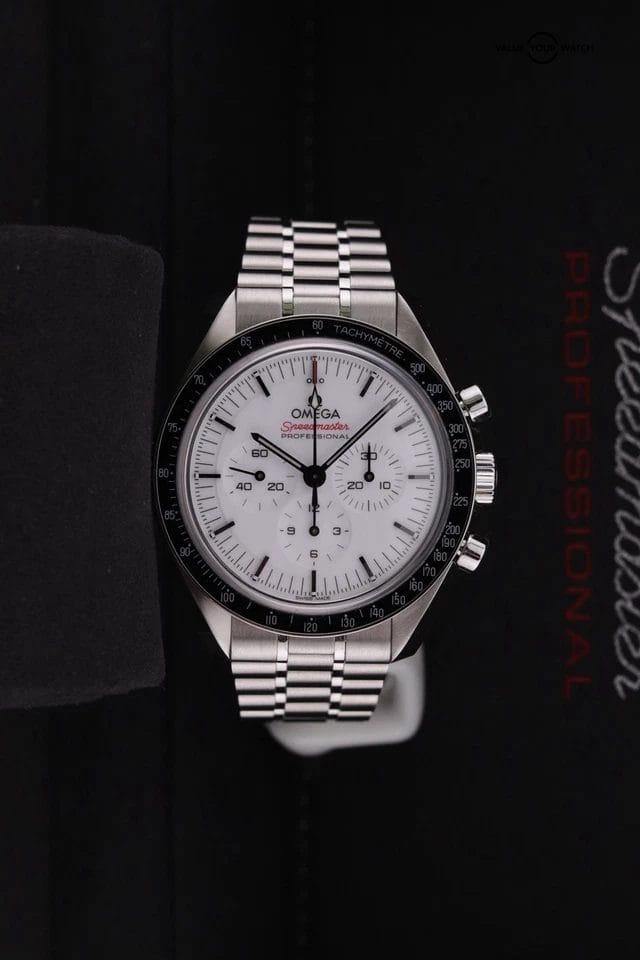2024 Omega Speedmaster Moonwatch White 310.30.42.50.04.001 Complete Set
