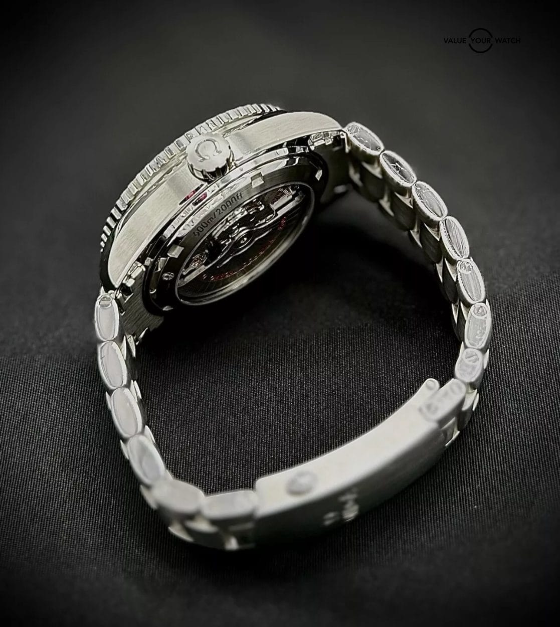 Omega Seamaster Planet Ocean GMT - Image 10