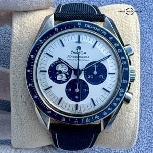 Omega Speedmaster Silver Snoopy Award 310.32.42.50.02.001 Year 2022