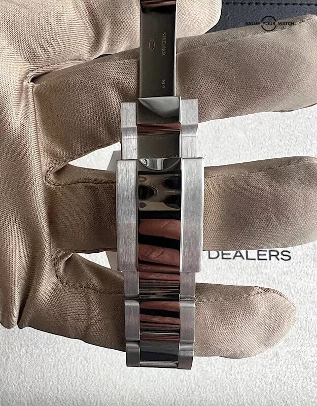 Rolex GMT-Master II 116710LN Silver Oyster Bracelet with Black Dial And Bezel - Image 4