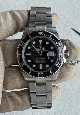 Rolex Submariner 126610LN Silver Oyster Bracelet with Black Bezel 2023 Complete