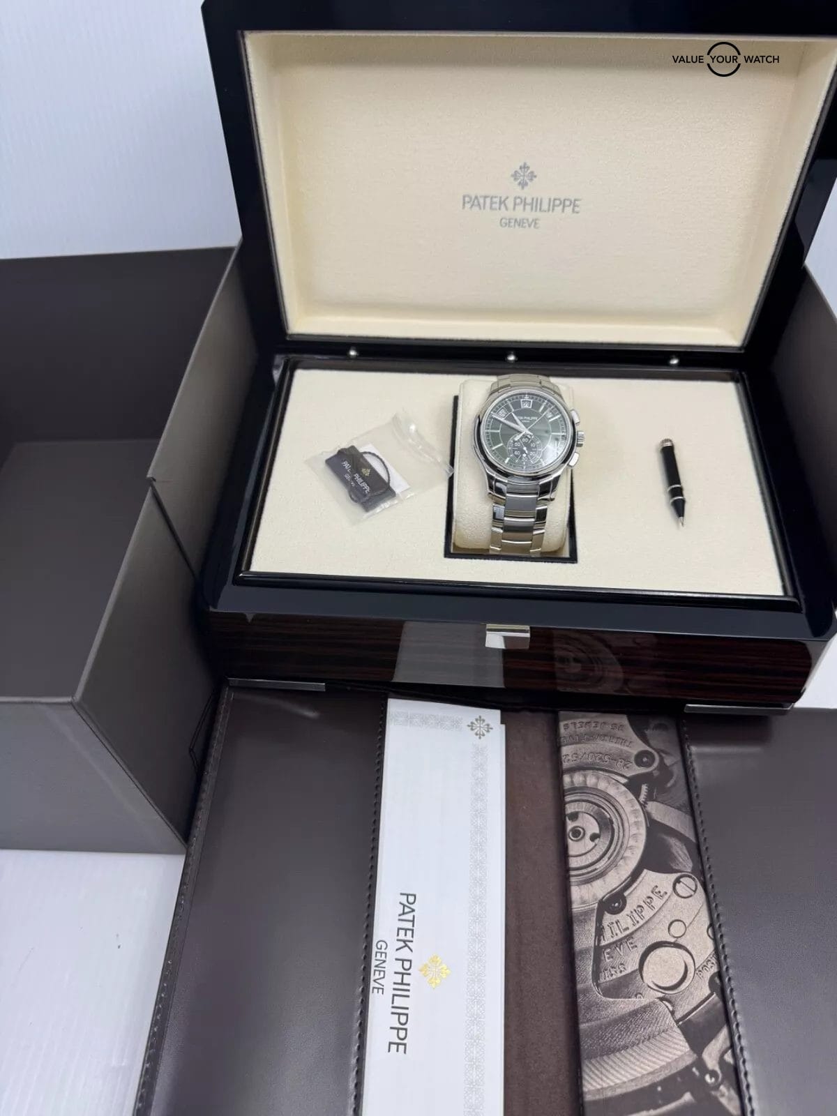 2023 MINT Full Links Green Dial Steel on Bracelet Annual Calendar Complications - Image 2