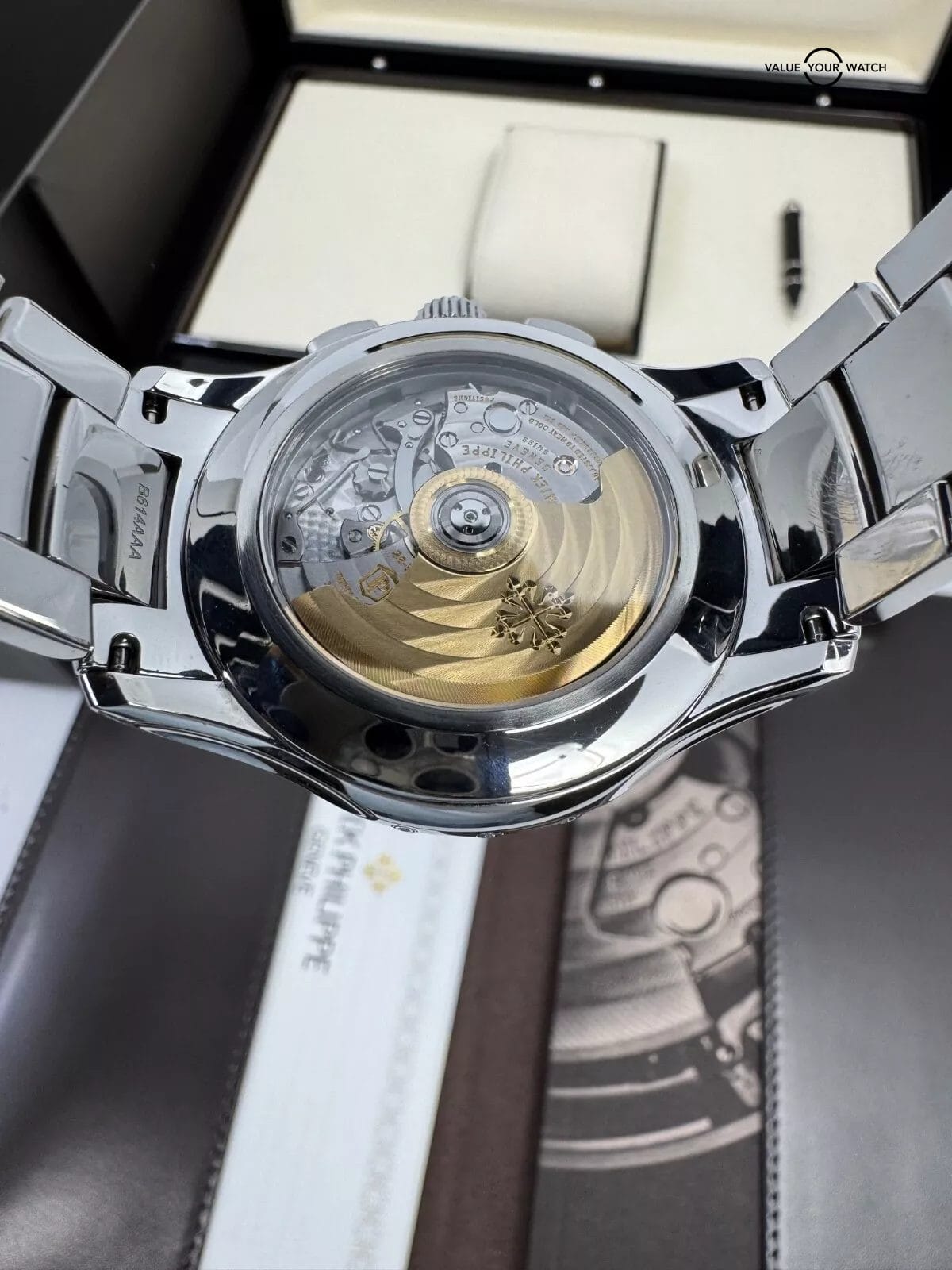 2023 MINT Full Links Green Dial Steel on Bracelet Annual Calendar Complications - Image 3