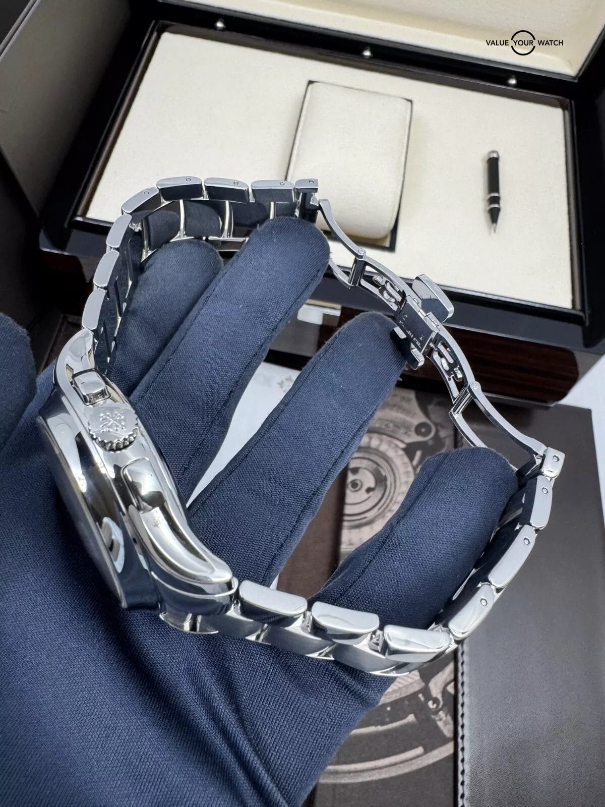 2023 MINT Full Links Green Dial Steel on Bracelet Annual Calendar Complications - Image 5