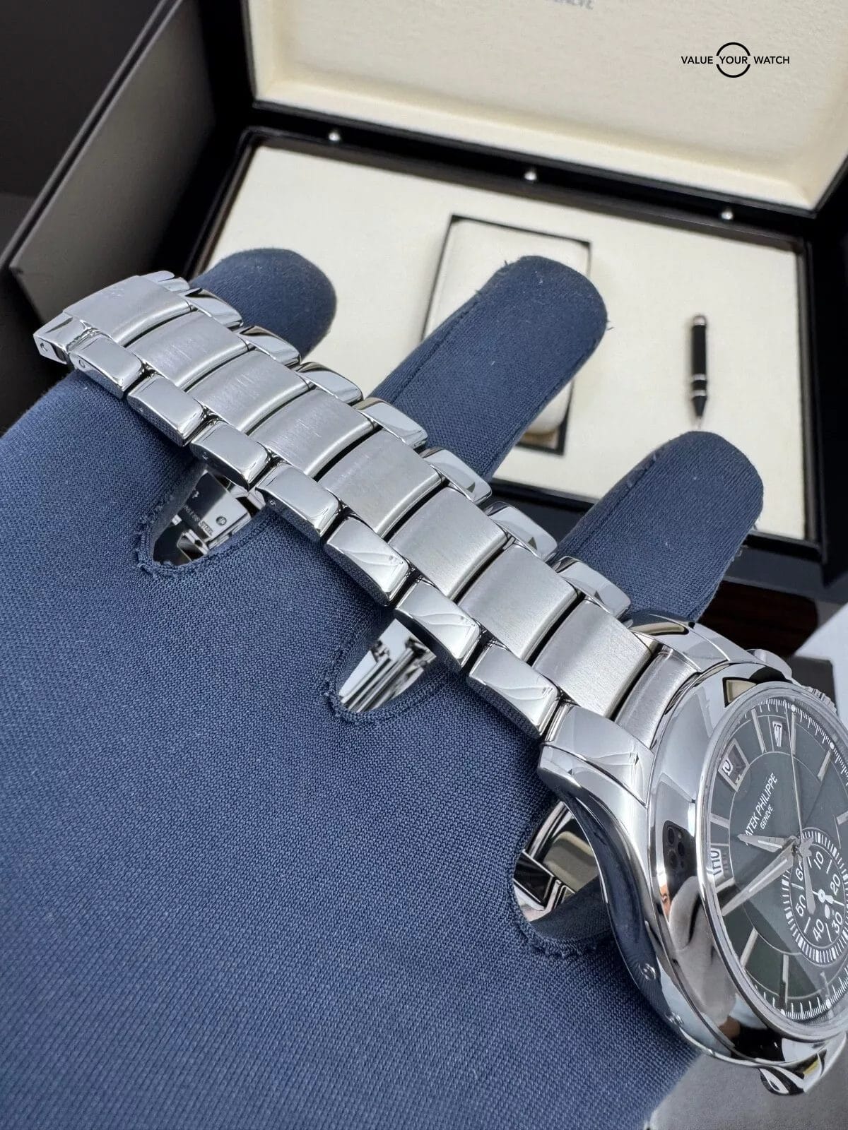 2023 MINT Full Links Green Dial Steel on Bracelet Annual Calendar Complications - Image 6