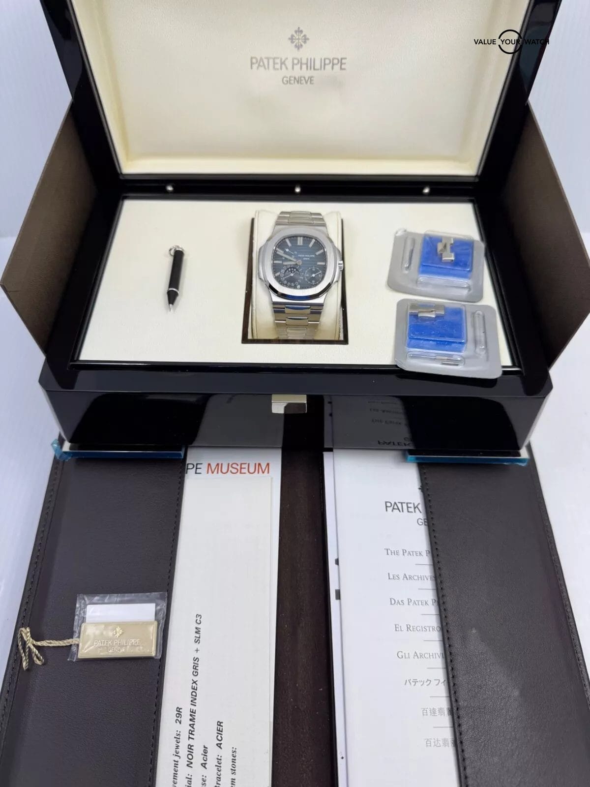 2012 MINT Box Papers Blue Dial Steel Moonphase Power Reserve Nautilus Discontinu - Image 6