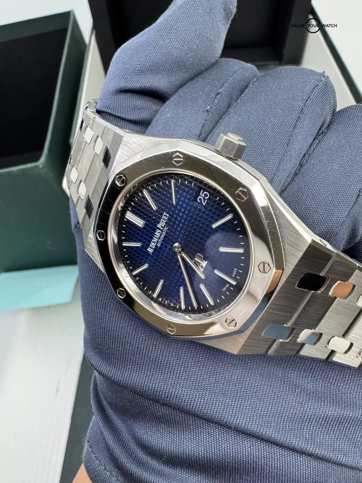 2018 Dynamic Black Blue Reflective Fume Dial Platinum Titanium LTD 250 Pieces - Image 2